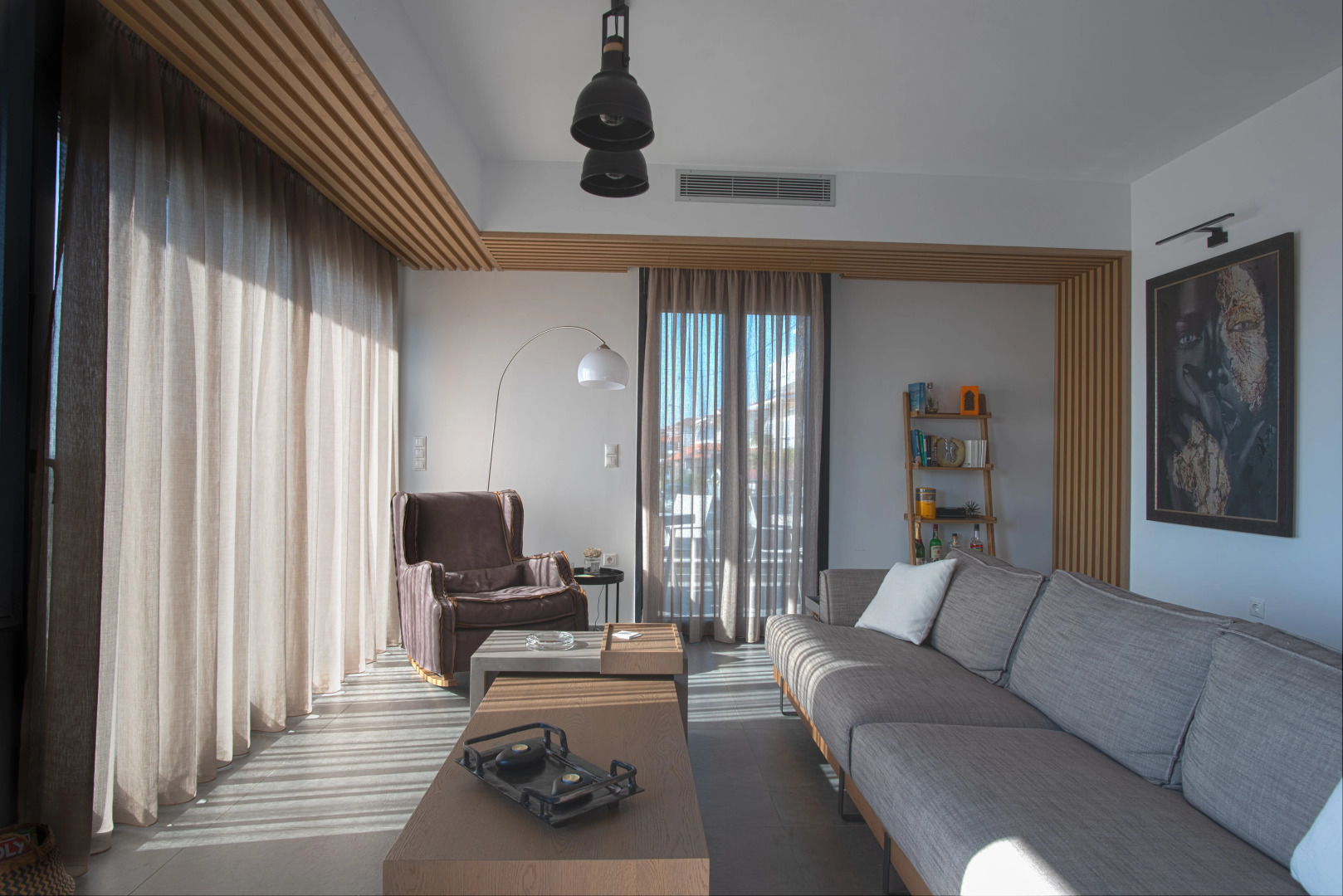 Mirazur Seafront Sunset Villa