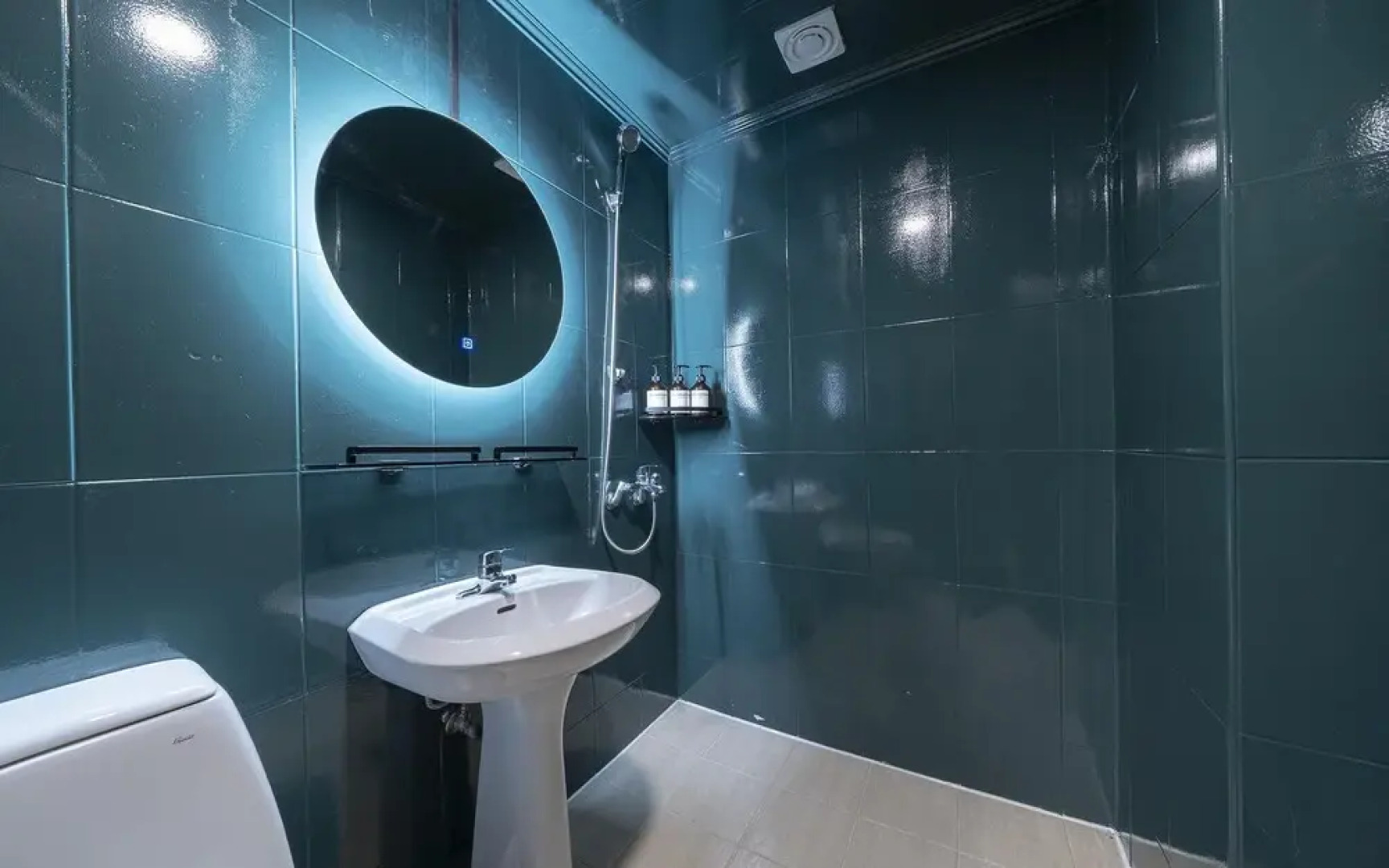 Cheonan The Lounge Hotel