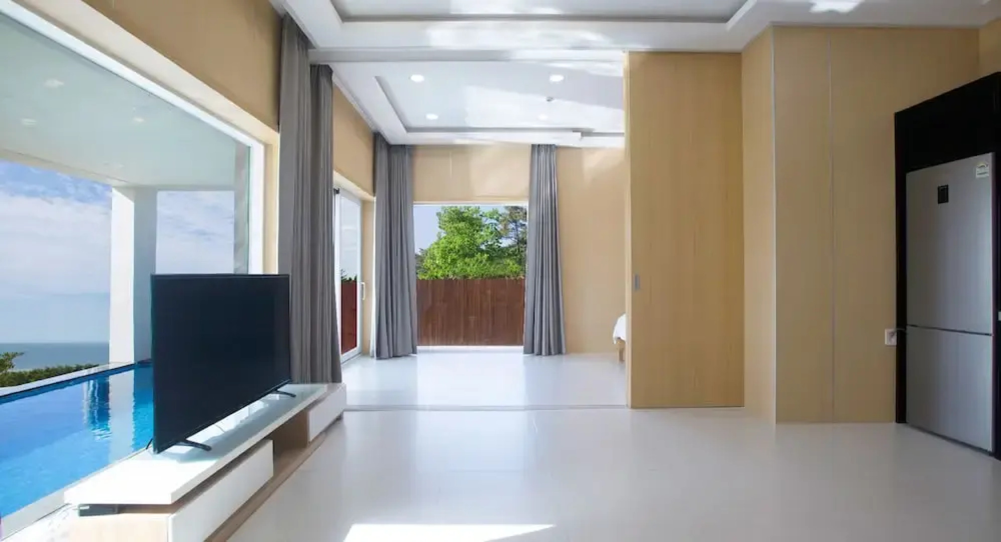 The Mare Pool Villa Pension