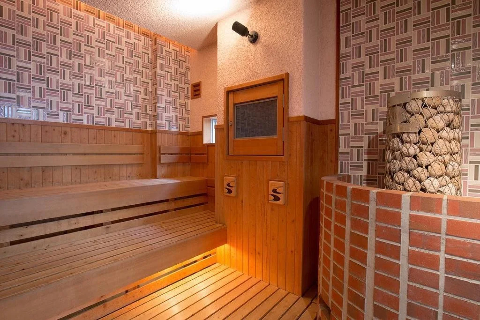 Herbal Spa & Hotel Genkijin