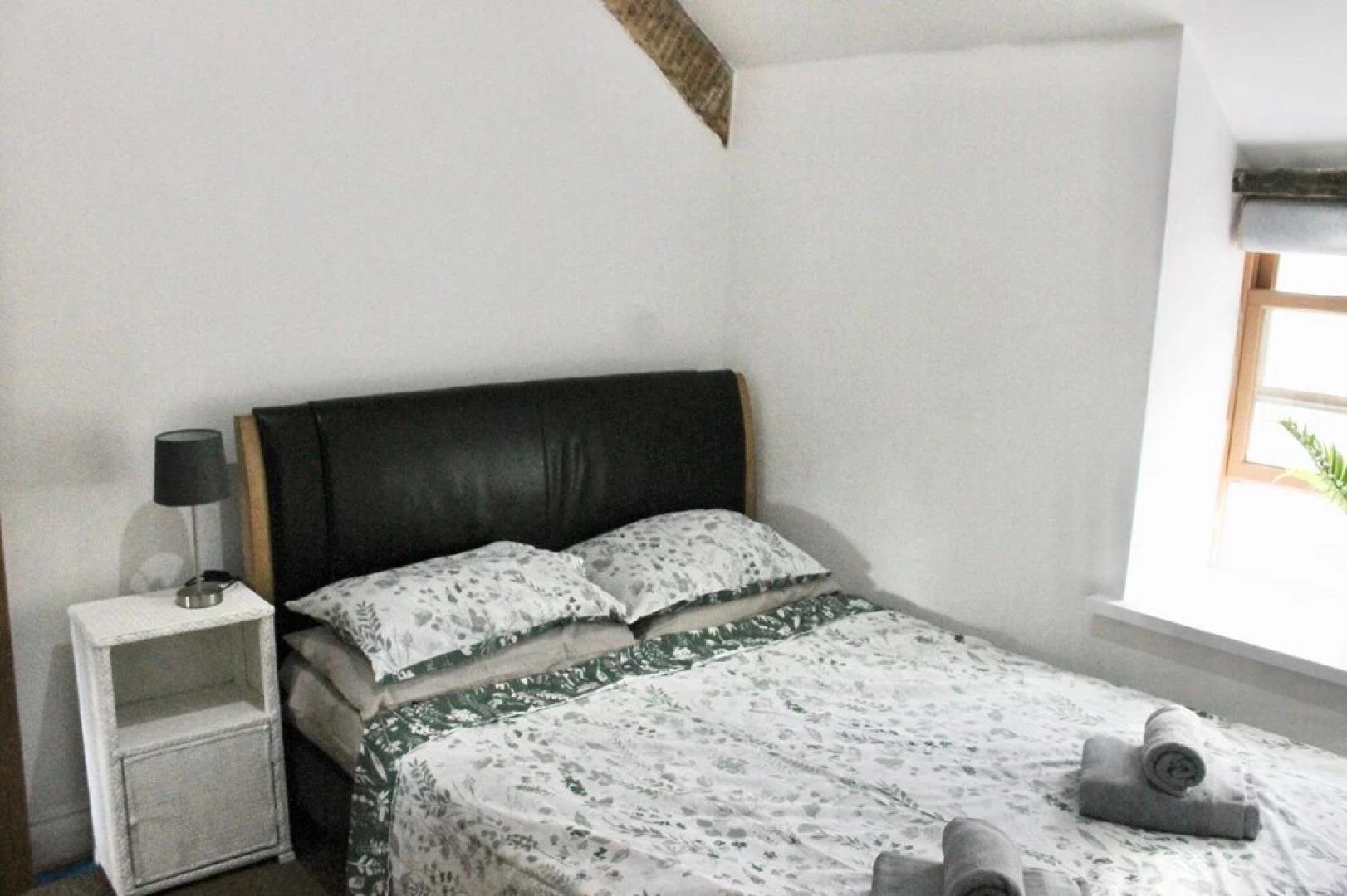 Brackendale Luxury Townhouse, hot Tub,sauna, Games