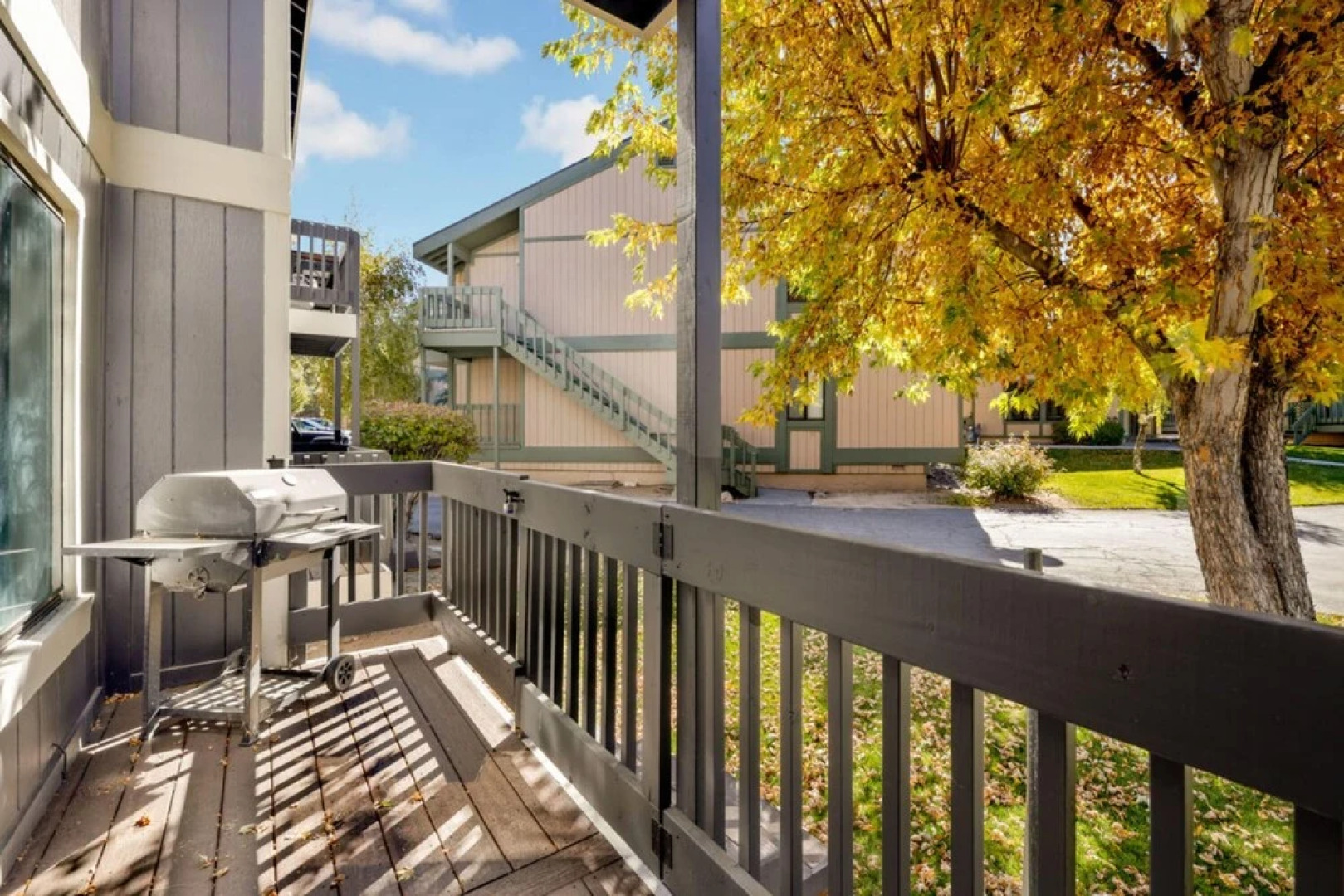 Blue Jay Getaway #2082 by Big Bear Vacations