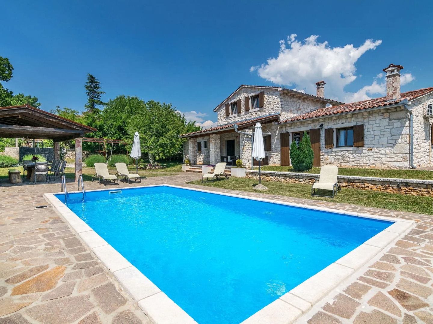 Elegant Villa in Istria With Outdoor Pool