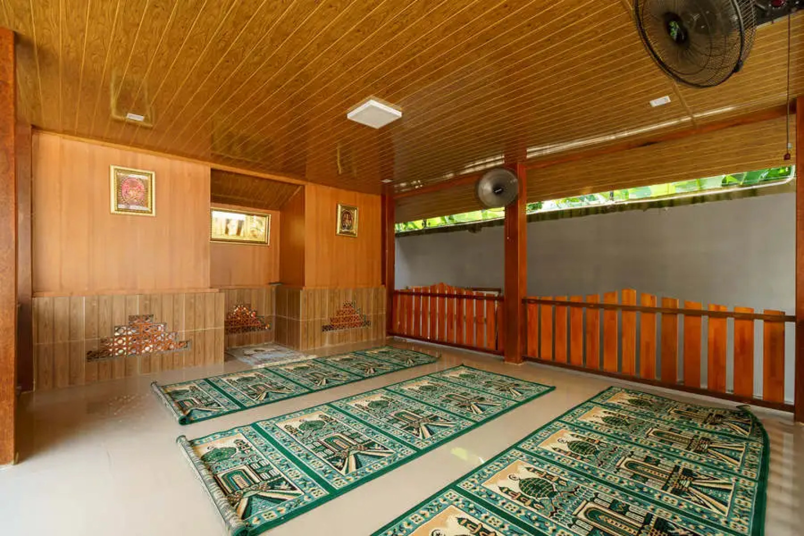 RedDoorz Plus near Kualanamu International Airport 2