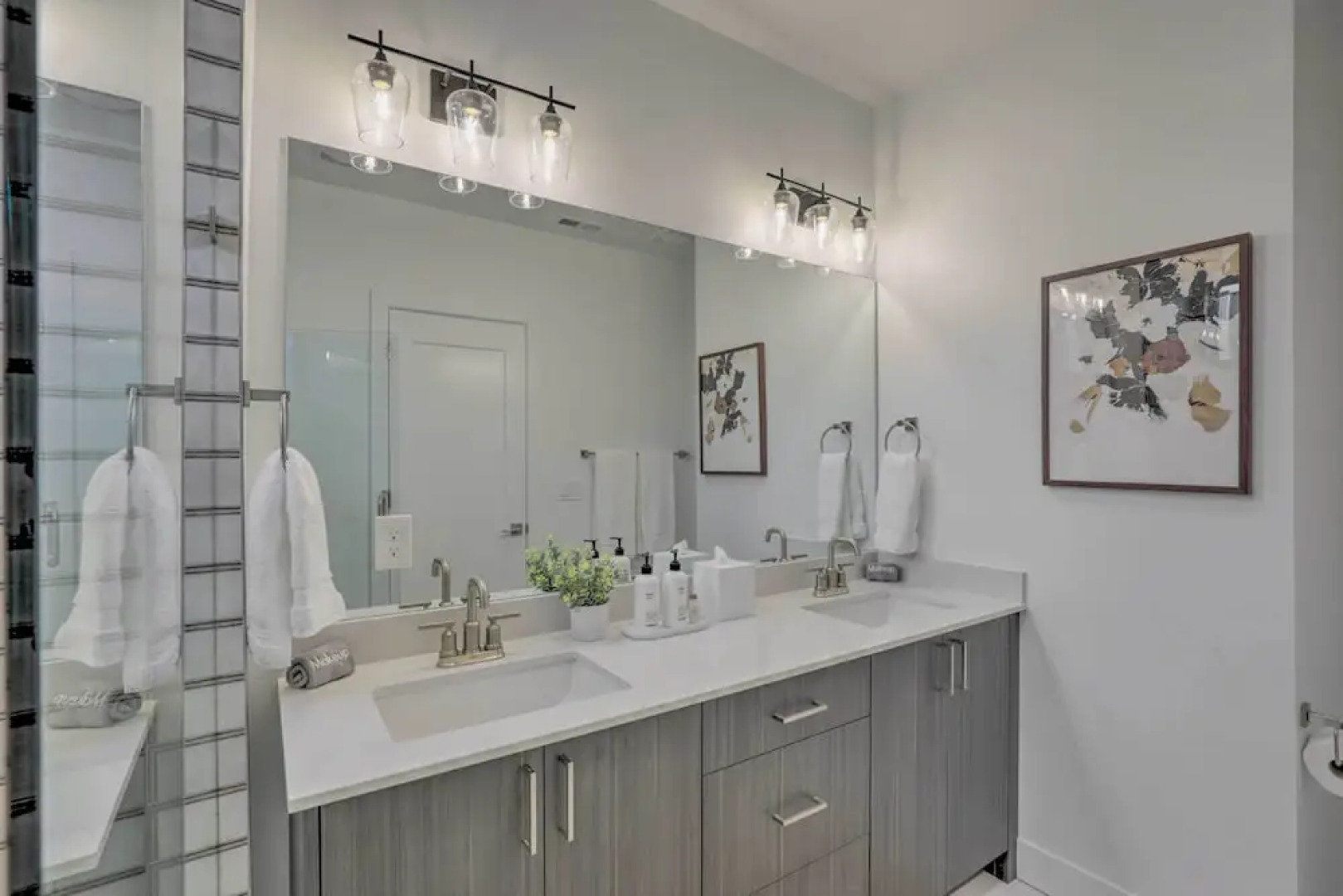 Chic & Sunny Provo Townhome w/ Rooftop Deck!