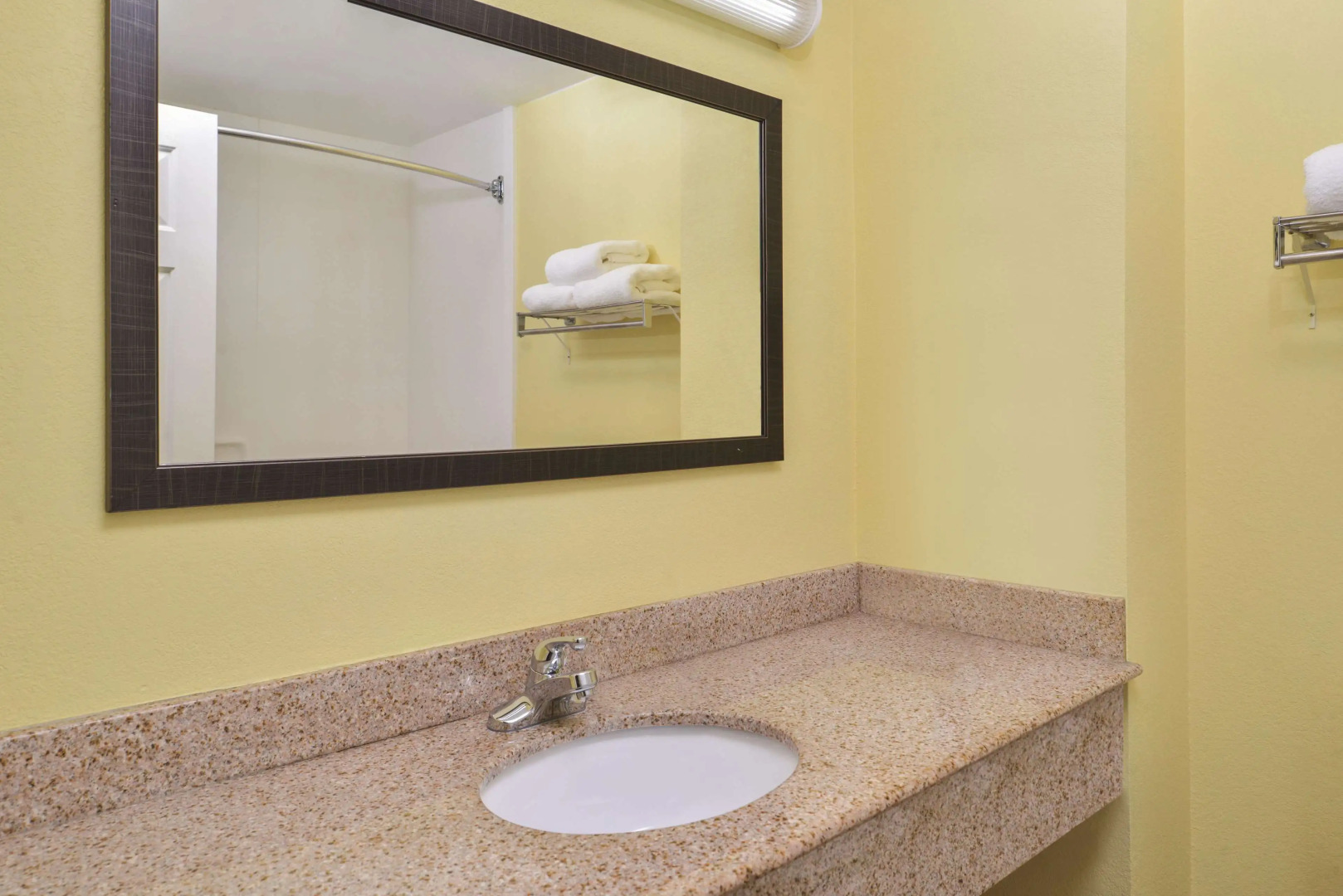 La Quinta Inn & Suites by Wyndham Atlanta South - Newnan