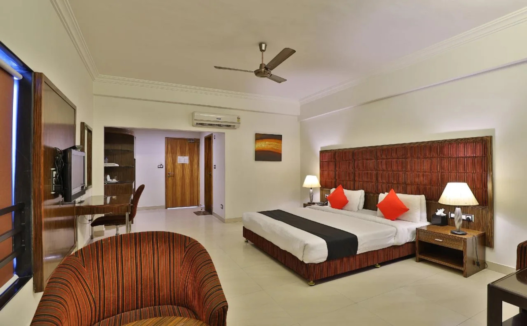 Hotel Kohinoor By OYO Rooms