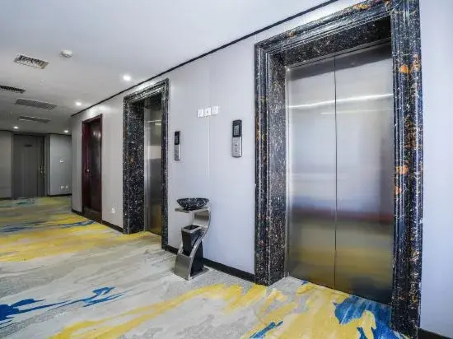 Fortune Blue Bay Hotel (Caofeidian Free Trade Zone Municipal Building)