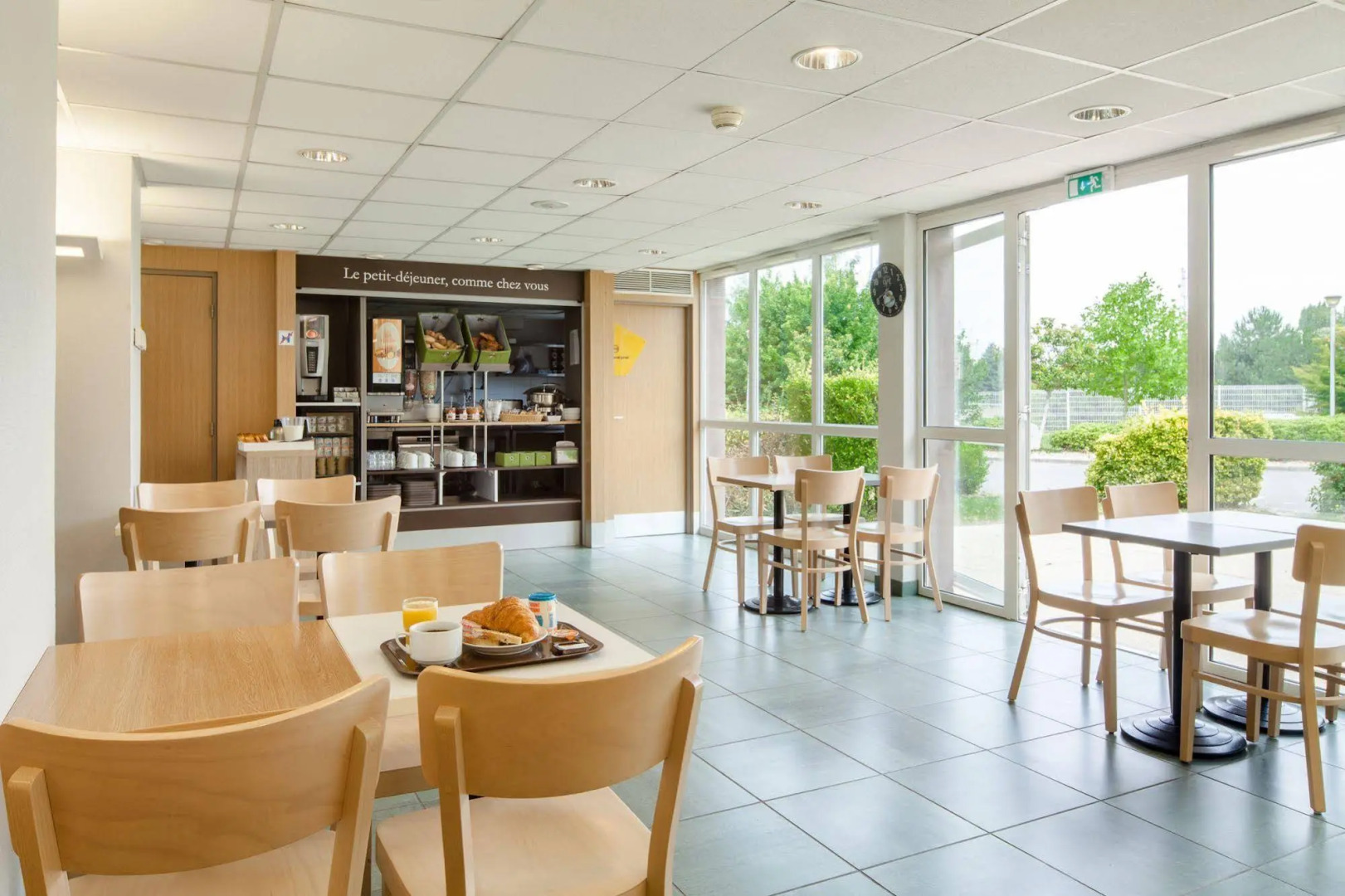 B&B HOTEL Creil Chantilly