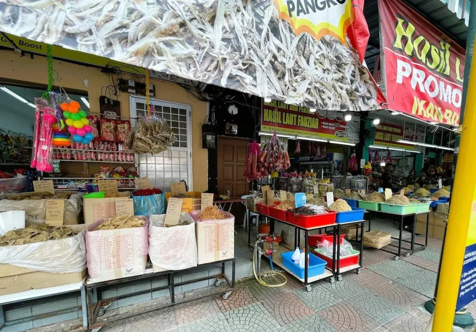 Dindings Pantai Desair Apartment By DPD