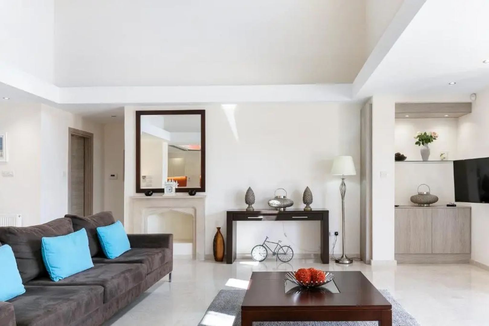 4 bedroom Villa Galinios with large private pool, Aphrodite Hills Resort