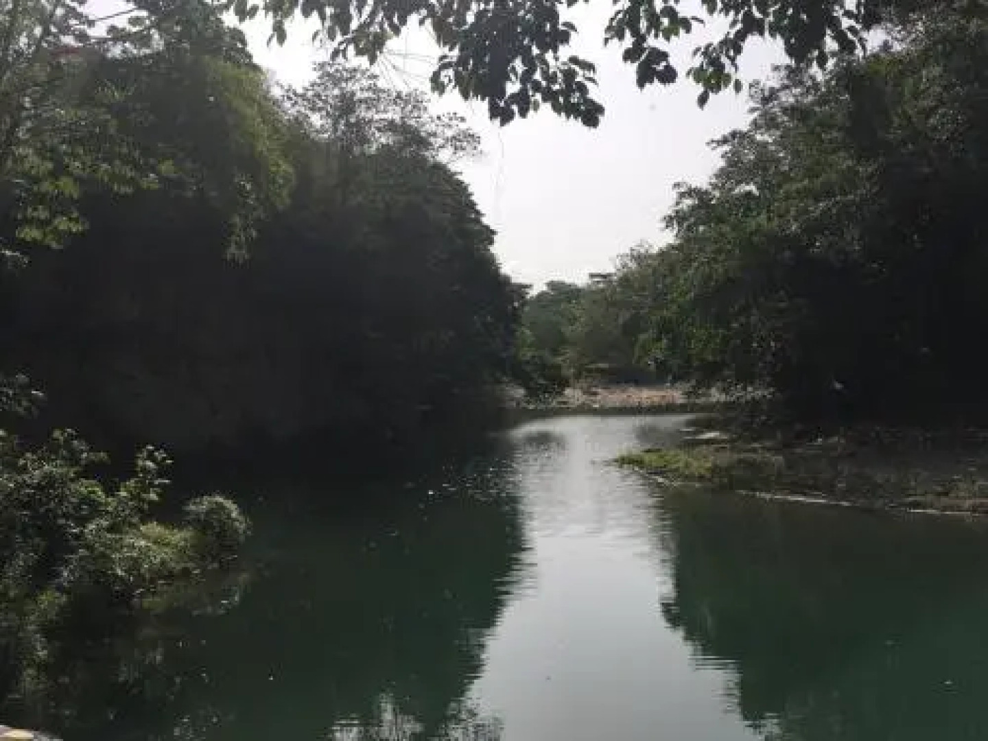 Riverside Private Lodge