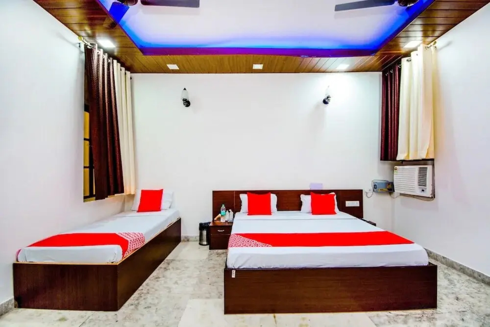 Hotel Mubarak by OYO Rooms