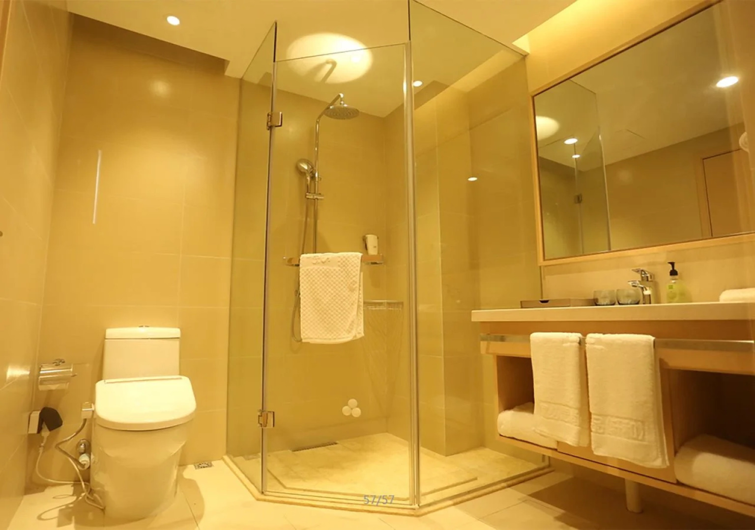 IBIS Styles NC Red Valley