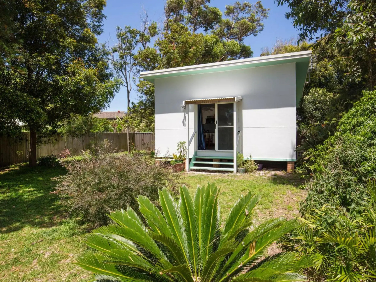 Nest - Pet Friendly - 2 Min Walk to Beach