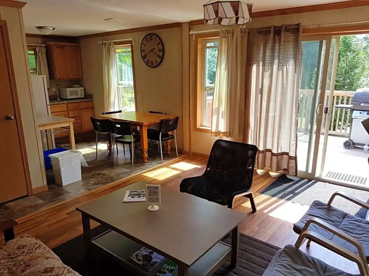 Parkway Cottage Resort & Trading Post