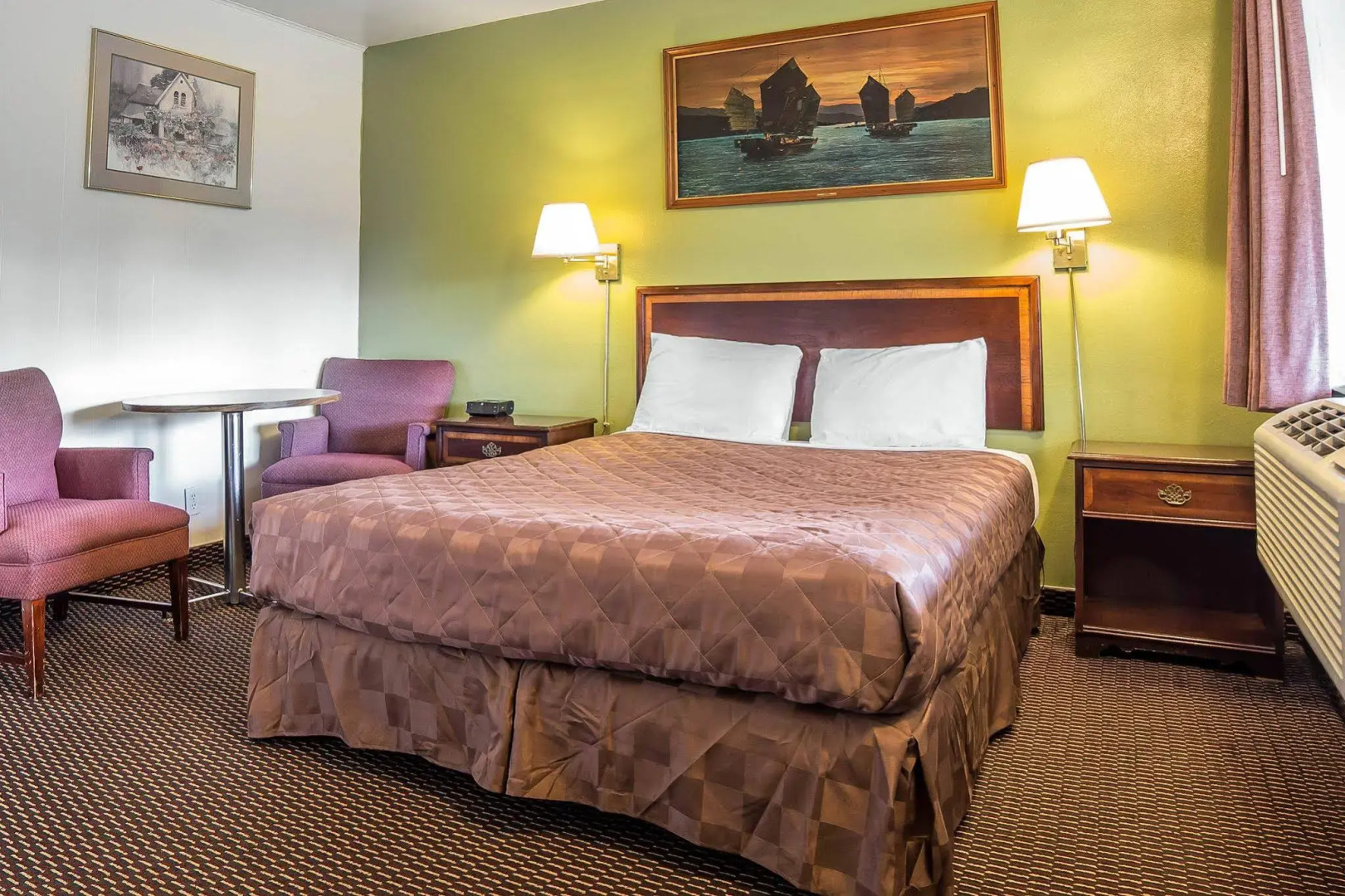 Rodeway Inn & Suites