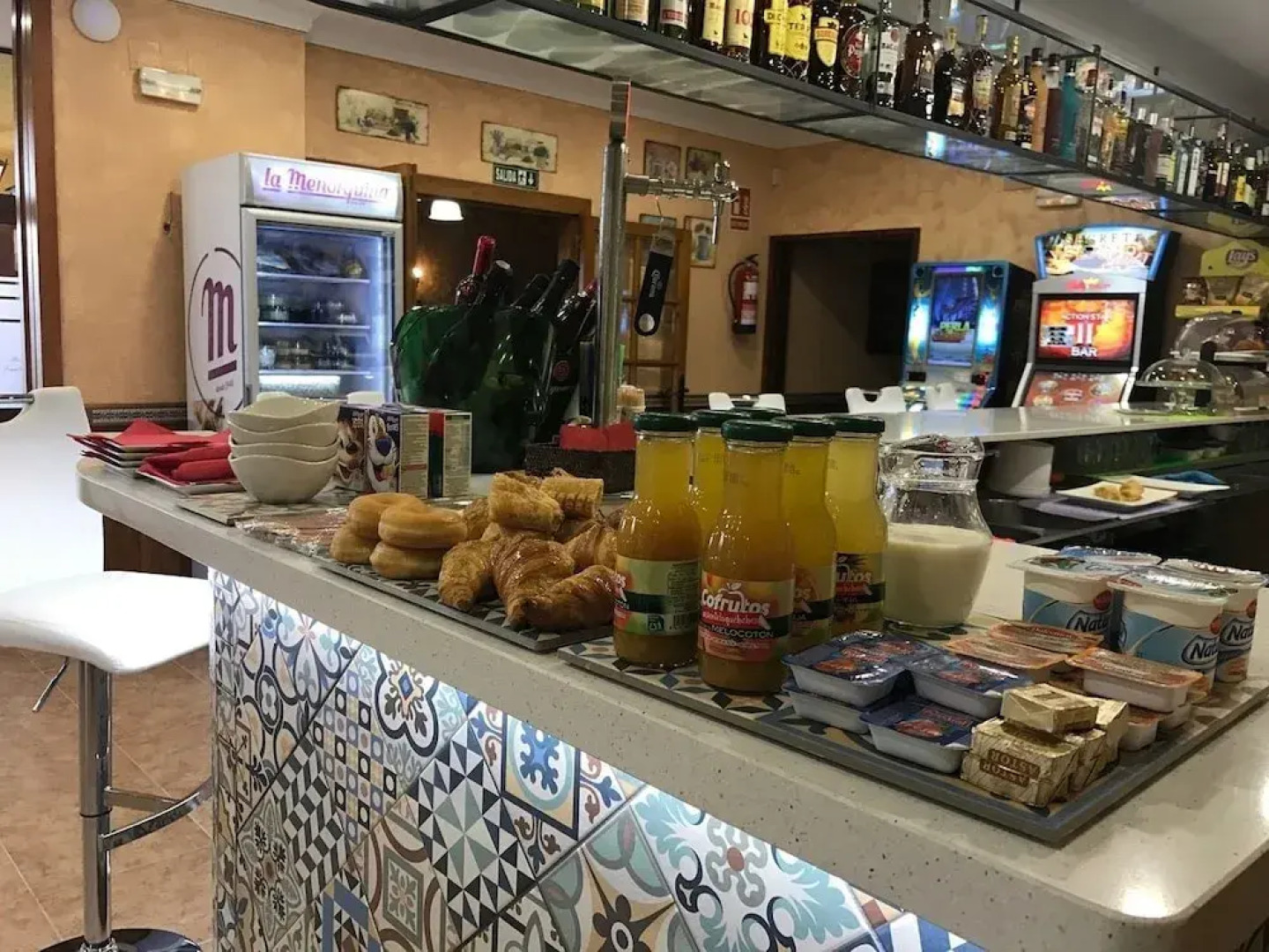 La Nova Tenalla - Adults Only