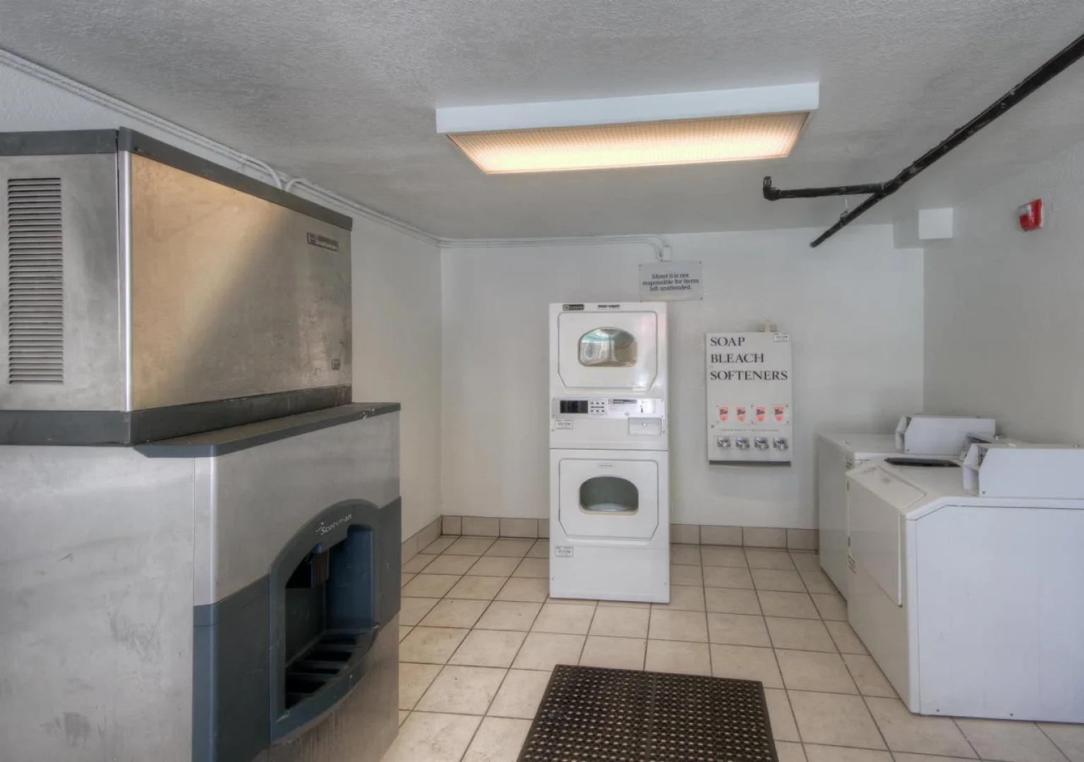 Motel 6 Bradenton, FL