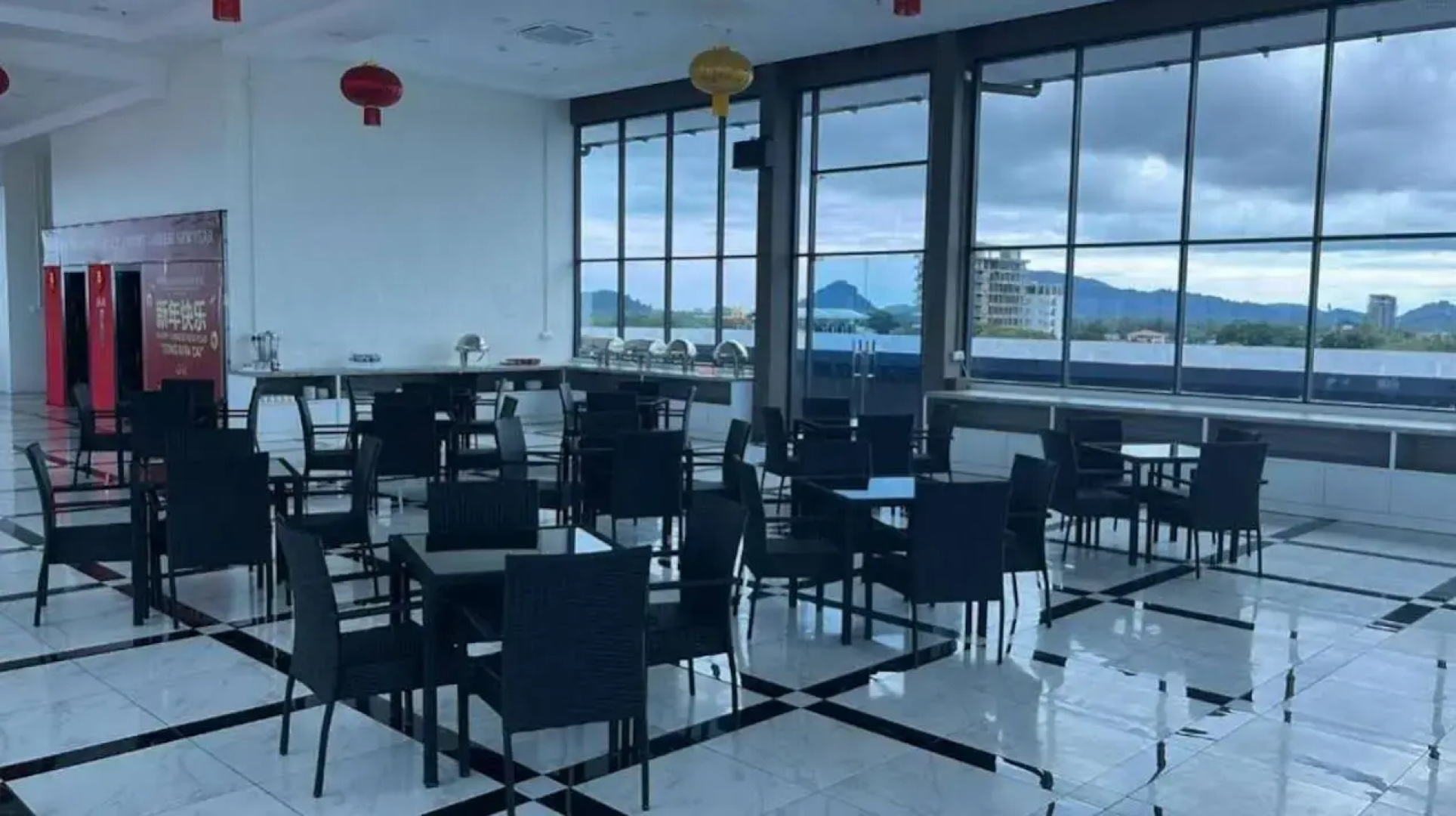 Wing Tat Grand Hotel