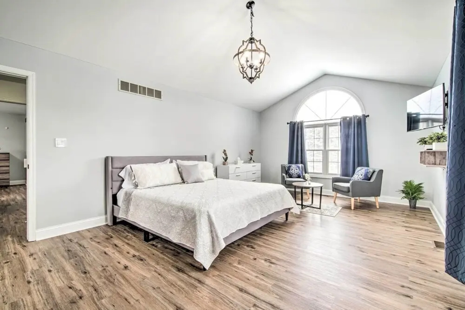 Lake Geneva Home With Grill < 2 Miles to Beach!