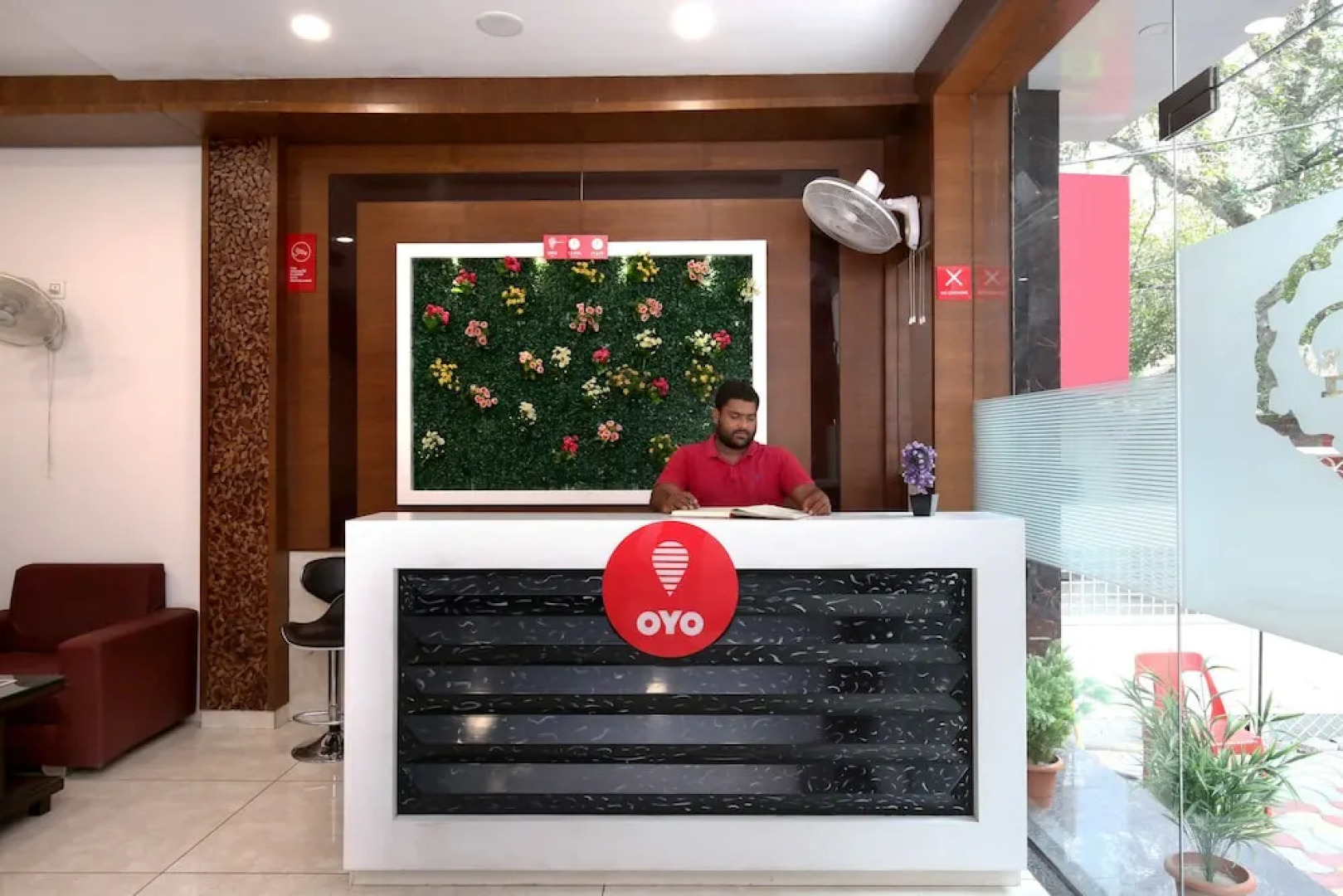 OYO 9674 Hotel Oberoi