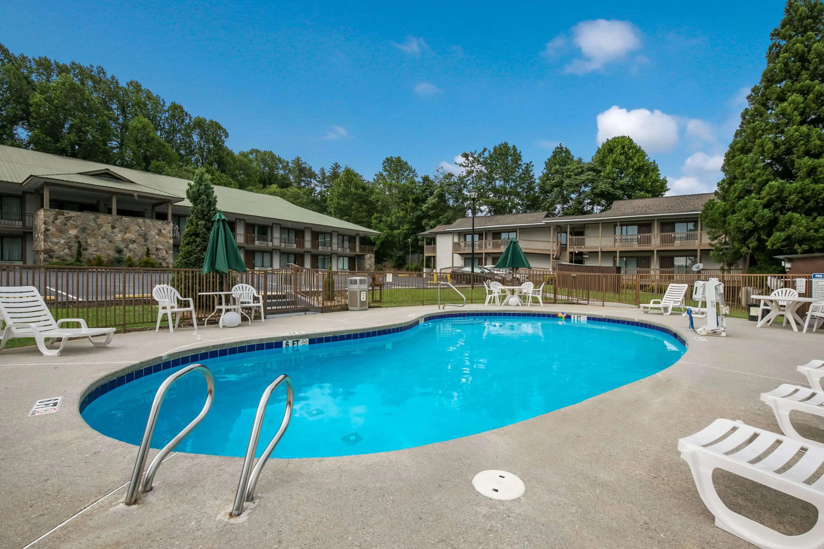 Quality Inn & Suites Mt Chalet