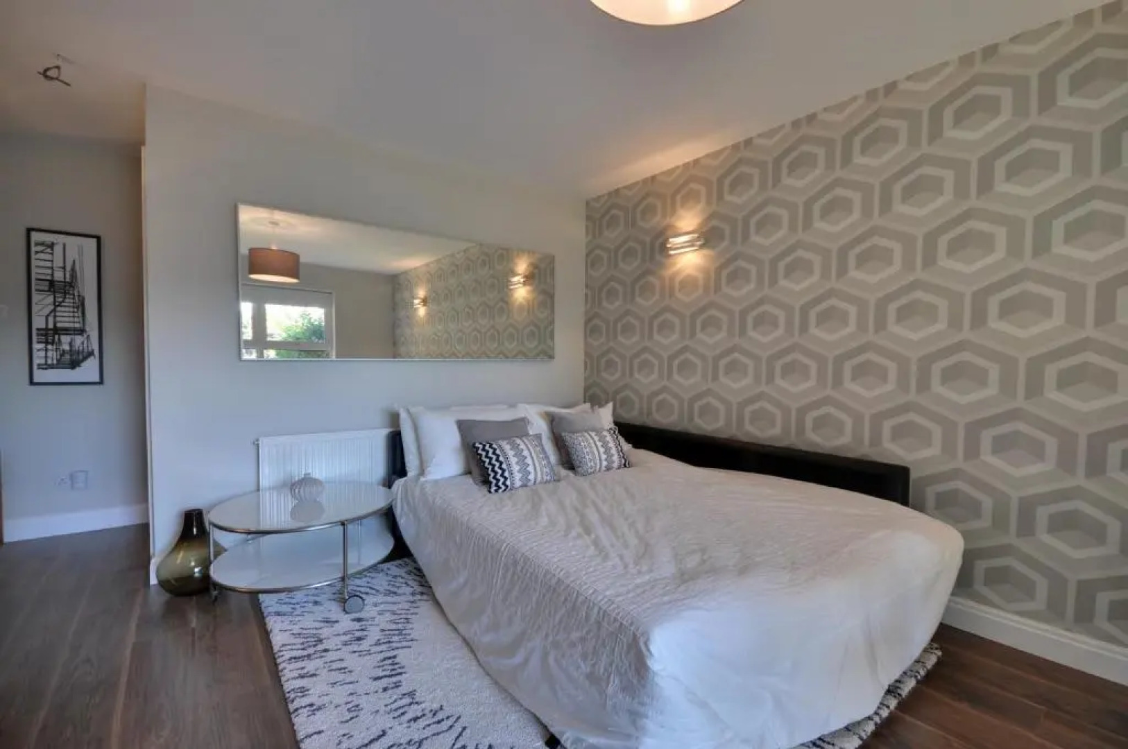 The Garden Apartment, Near Airport & City