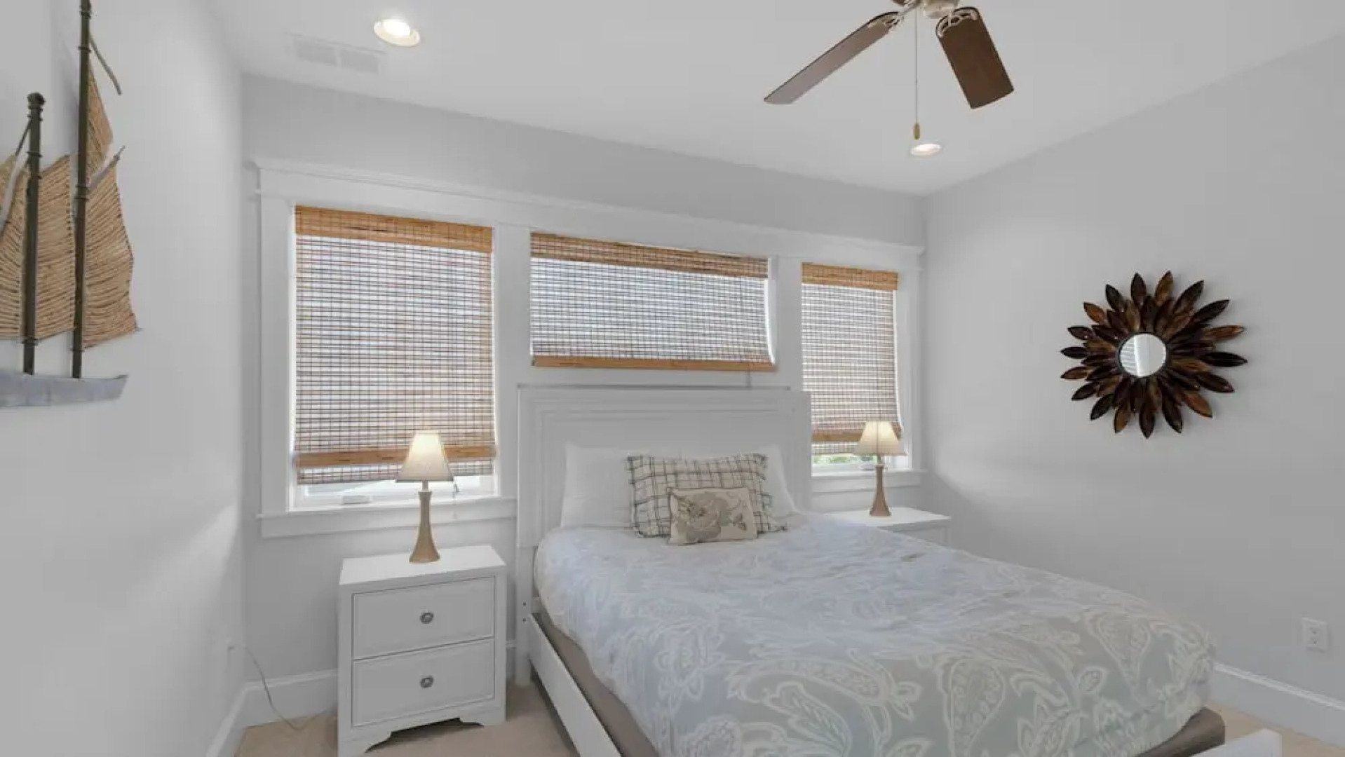 Modern Prominence Home ~ Game Room, 4 Bikes, Sleeps 13, Pet Friendly!