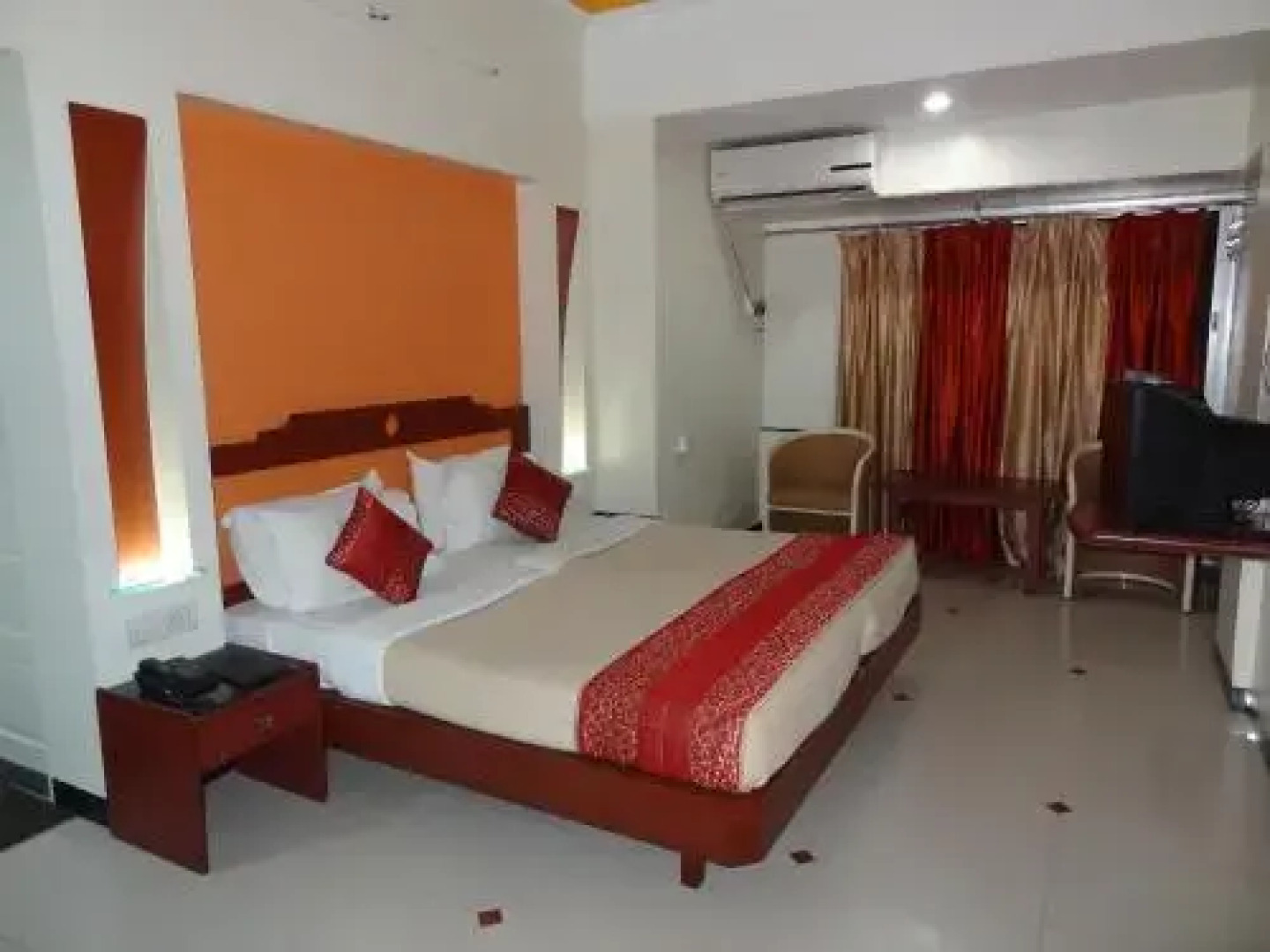 Hotel Ayodhya