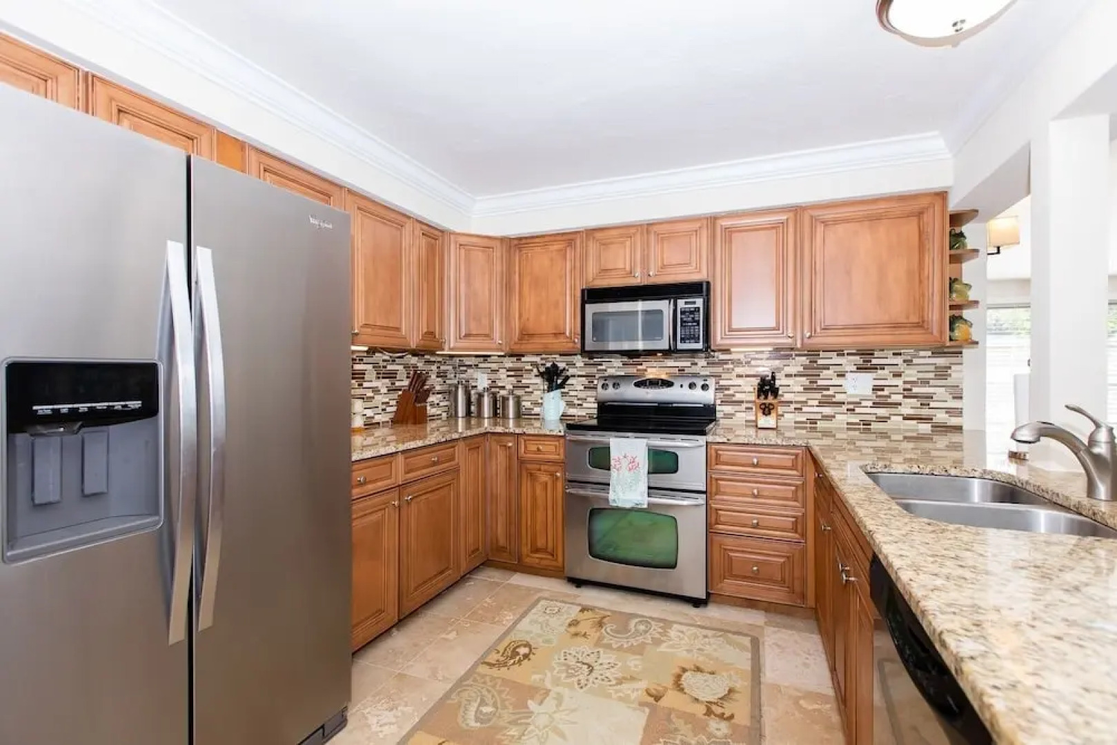 Santiva Splendor Canal Front - The Perfect Island Retreat! 3 Bedroom Home