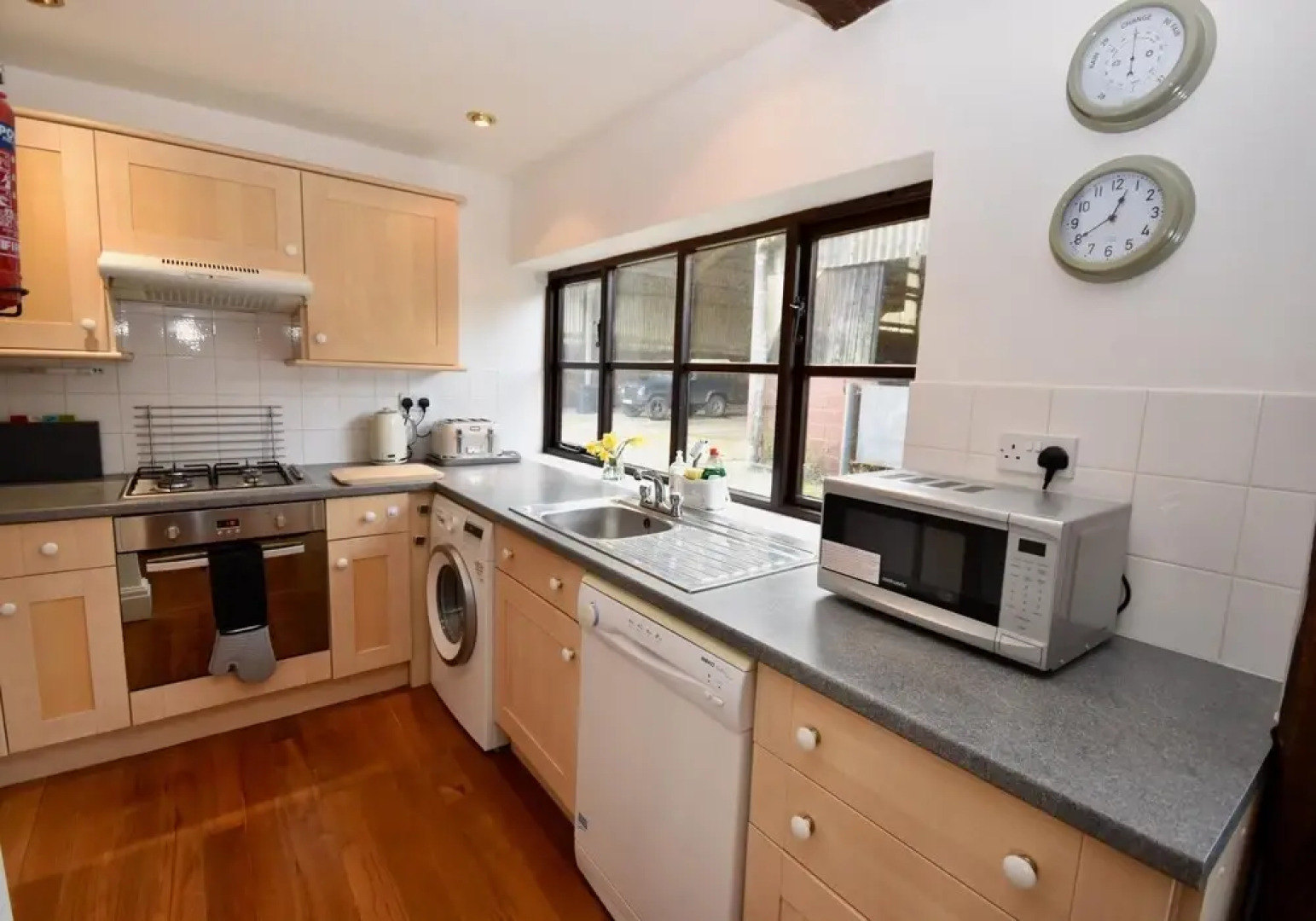 Tithe is a Stunning Barn Conversion Close to Ryde Sleeps 6