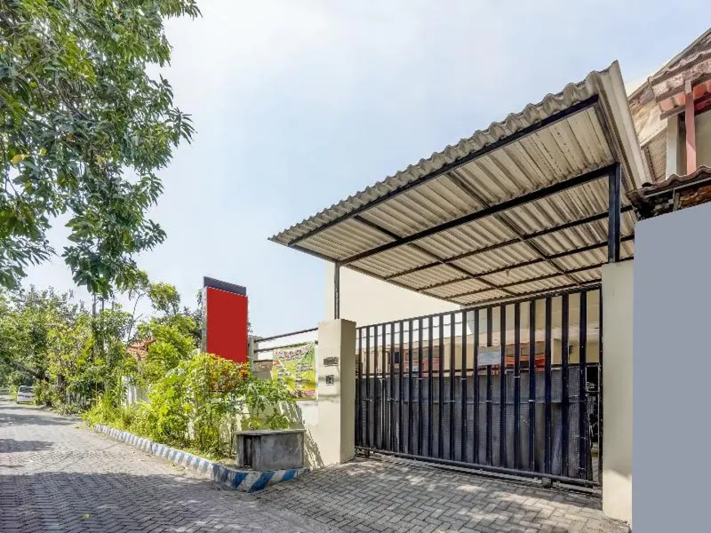 Oyo 91361 Benlin D'kost Syariah