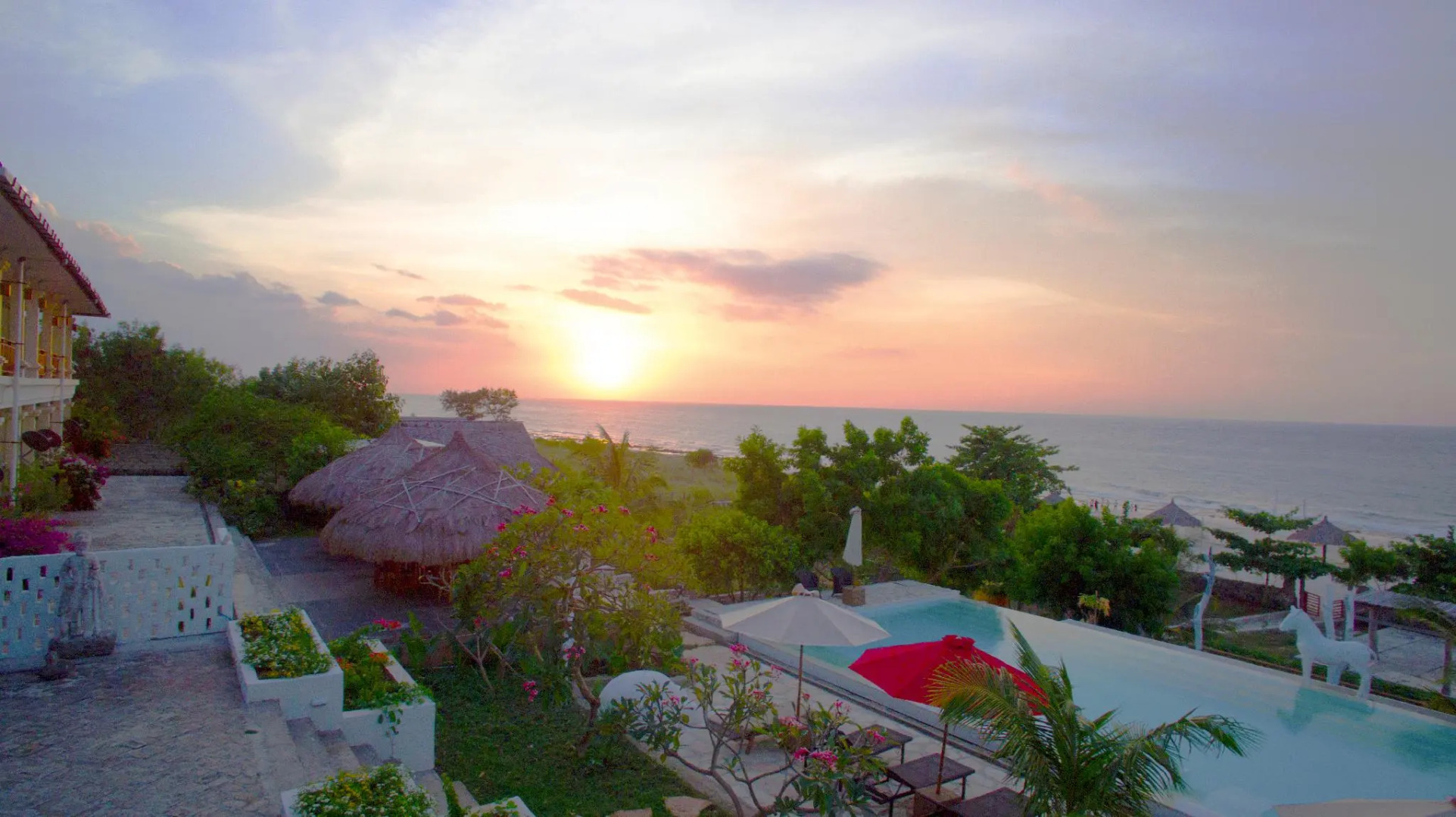 Mario Hotel and Cafe