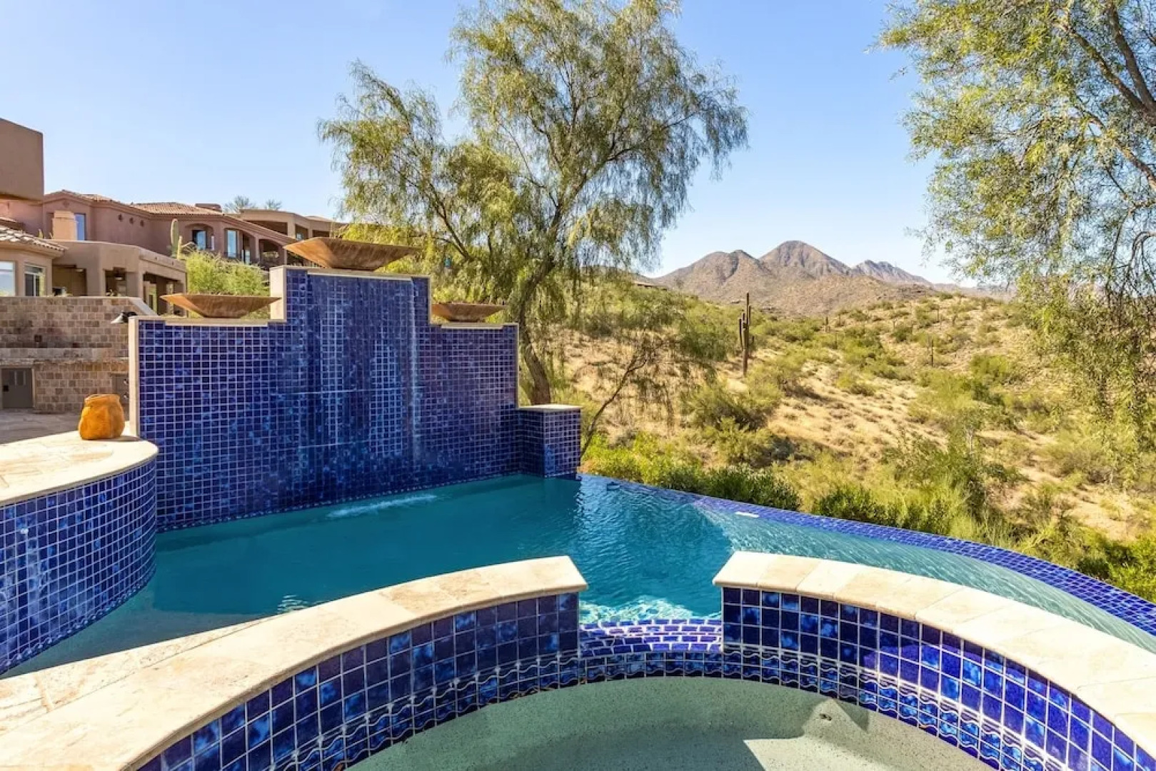 All-Suite Tuscan Home W/ Pool, SPA & Sports Court Home