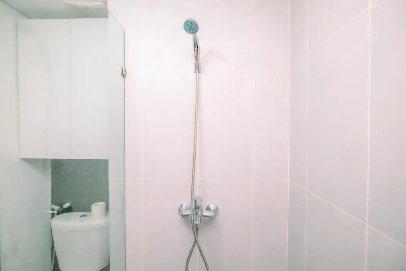 Cozy Living Studio Room Royal Sentul Park Apartment