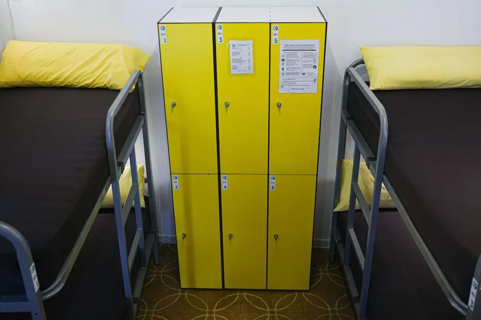 Mana Mana Youth Hostel