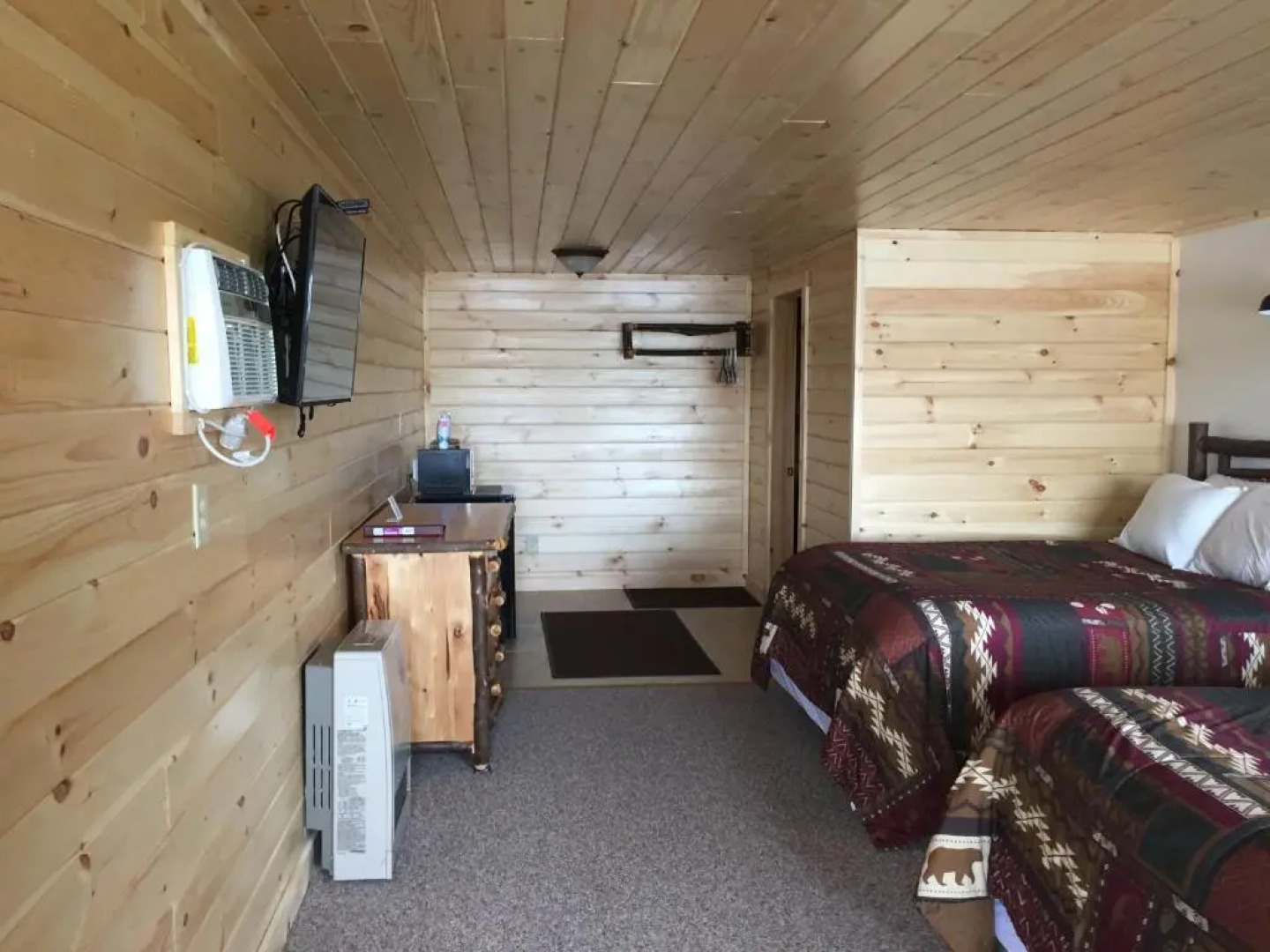 Pine Knoll Lodge and Cabins, Inc.