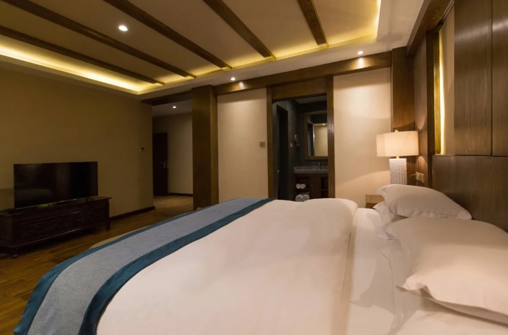 Shangri-la Wonderland Boutique Hotel