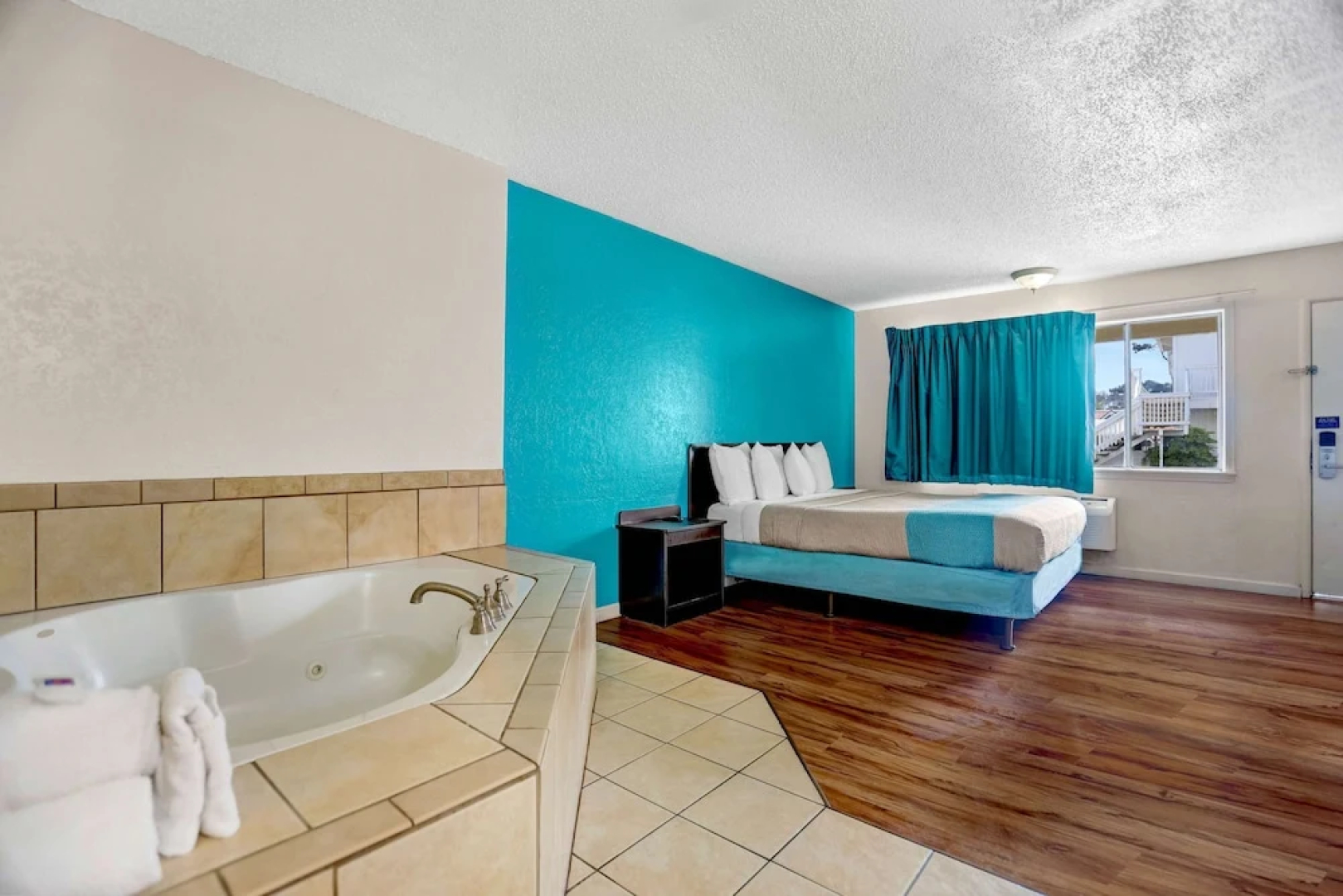 Quality Inn & Suites Tradewinds