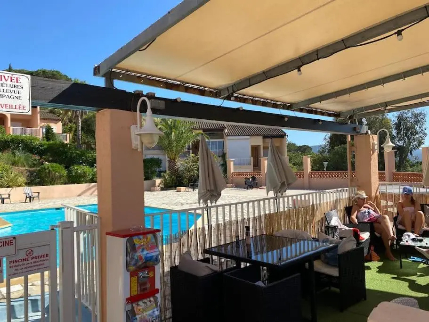 Studio rénové avec piscine proche Saint-Tropez