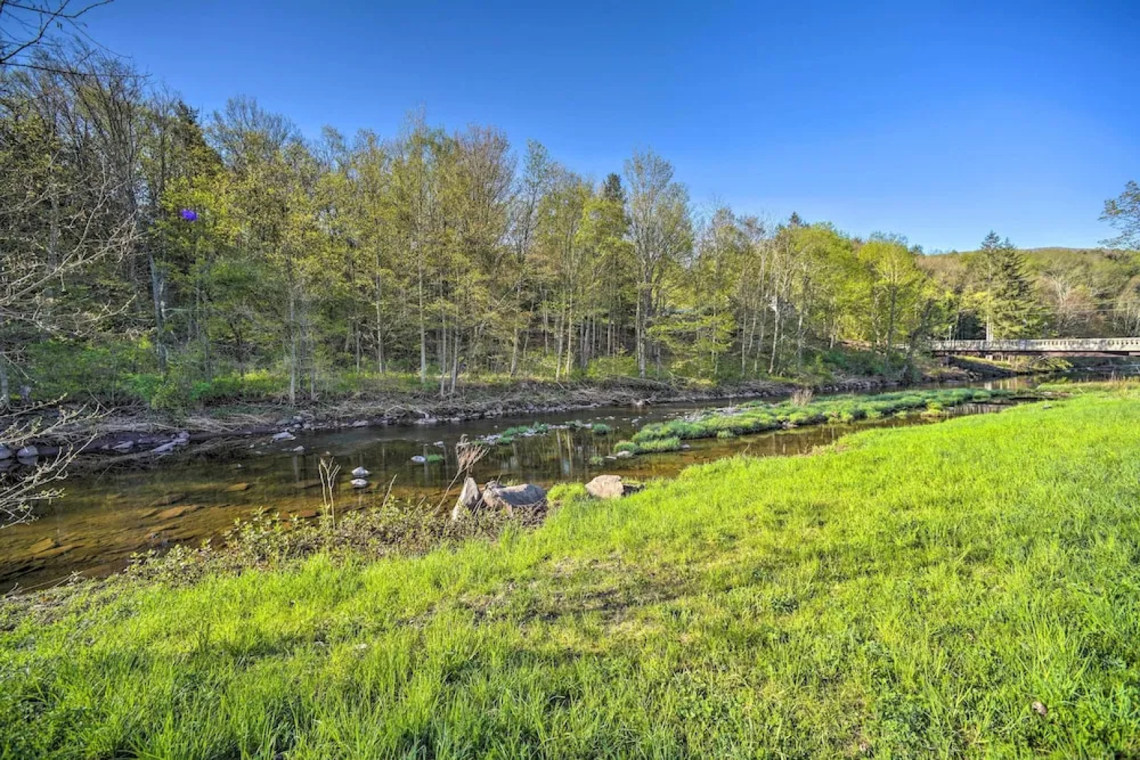 1/2 Mi to Windham Mtn: Main Street Condo