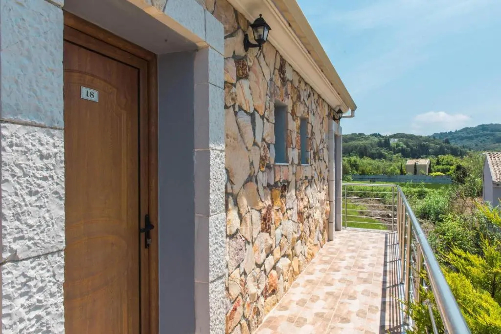 Mirage Arillas Studio Type C17