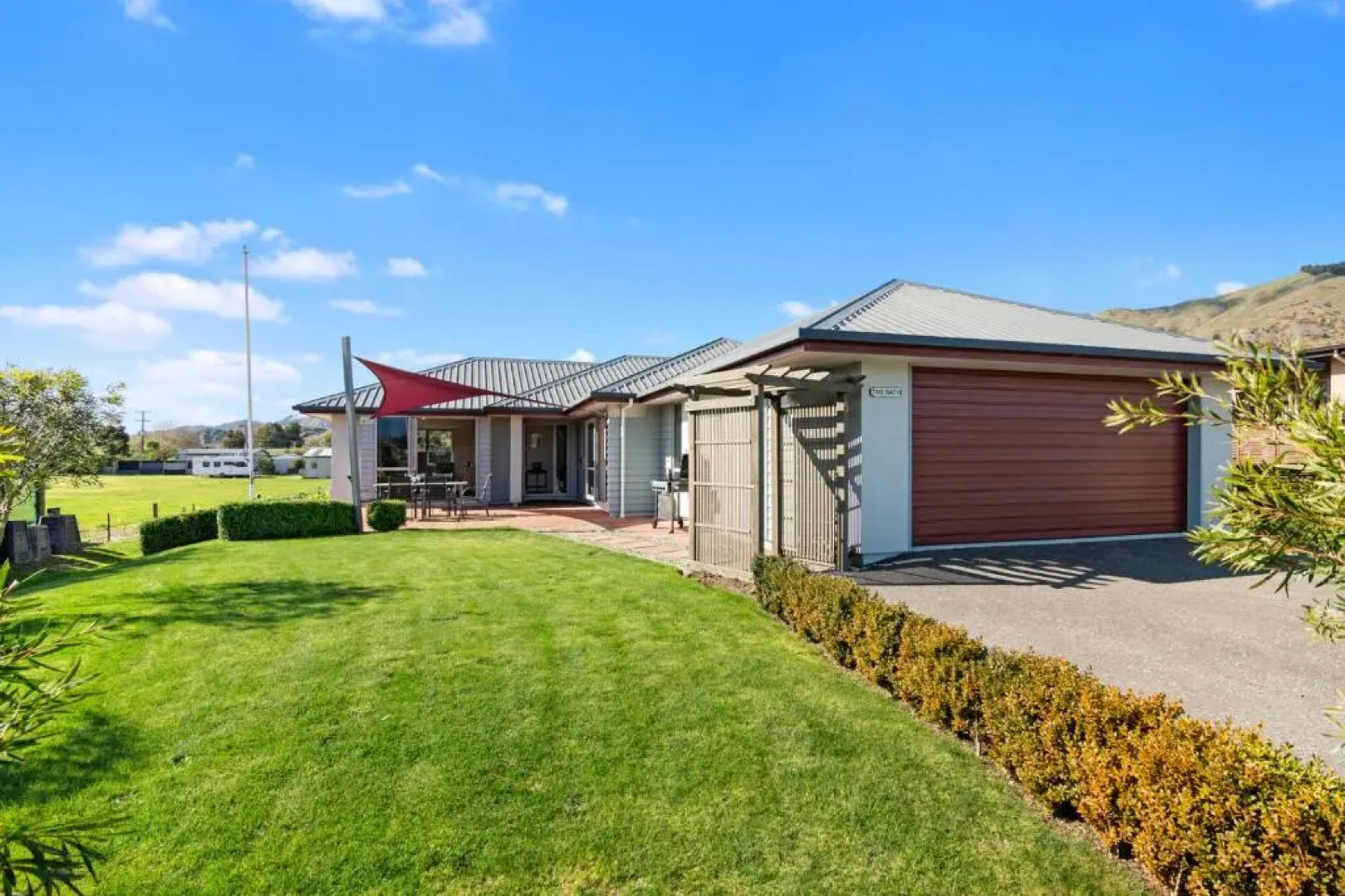 Paradise in Pohara - Pohara Beach Holiday Home