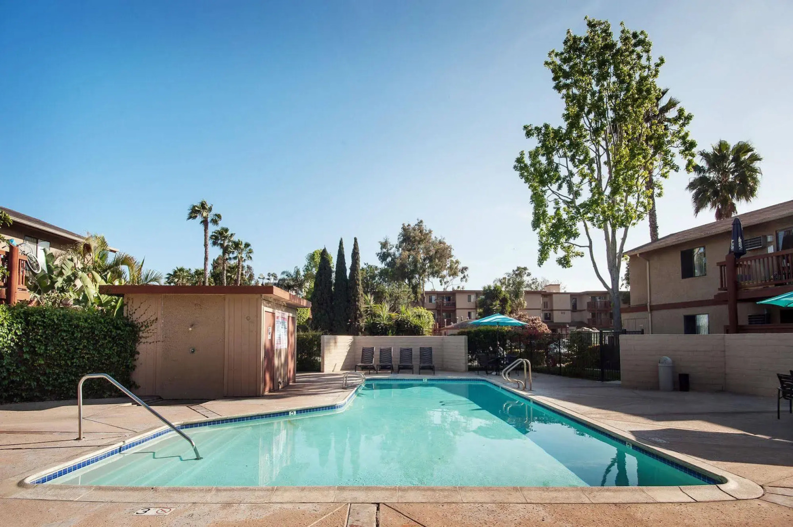 Sunshine Suites at Midway