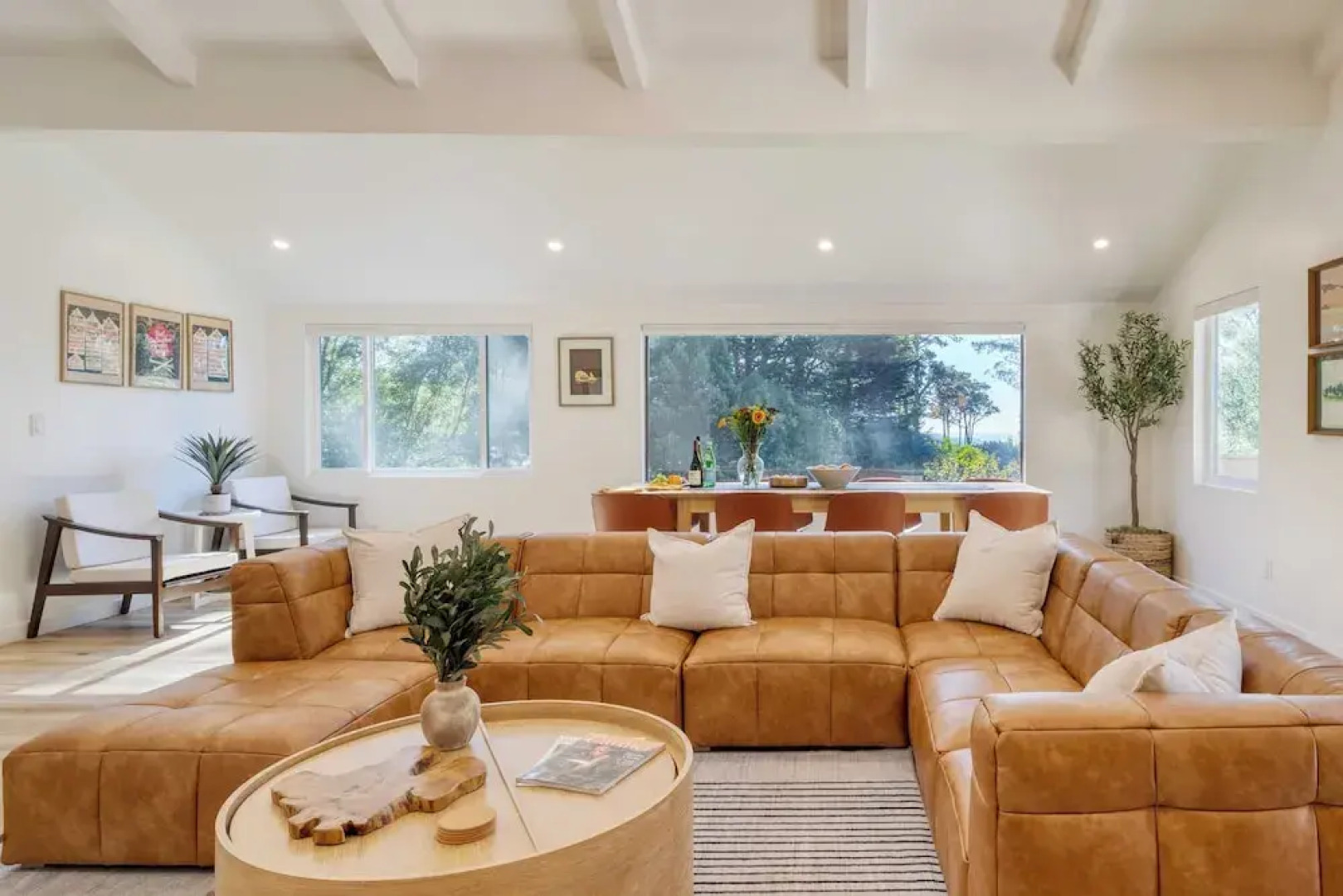 Sunridge Lookout by Avantstay Big Backyard Oasis + Patio, Central Location