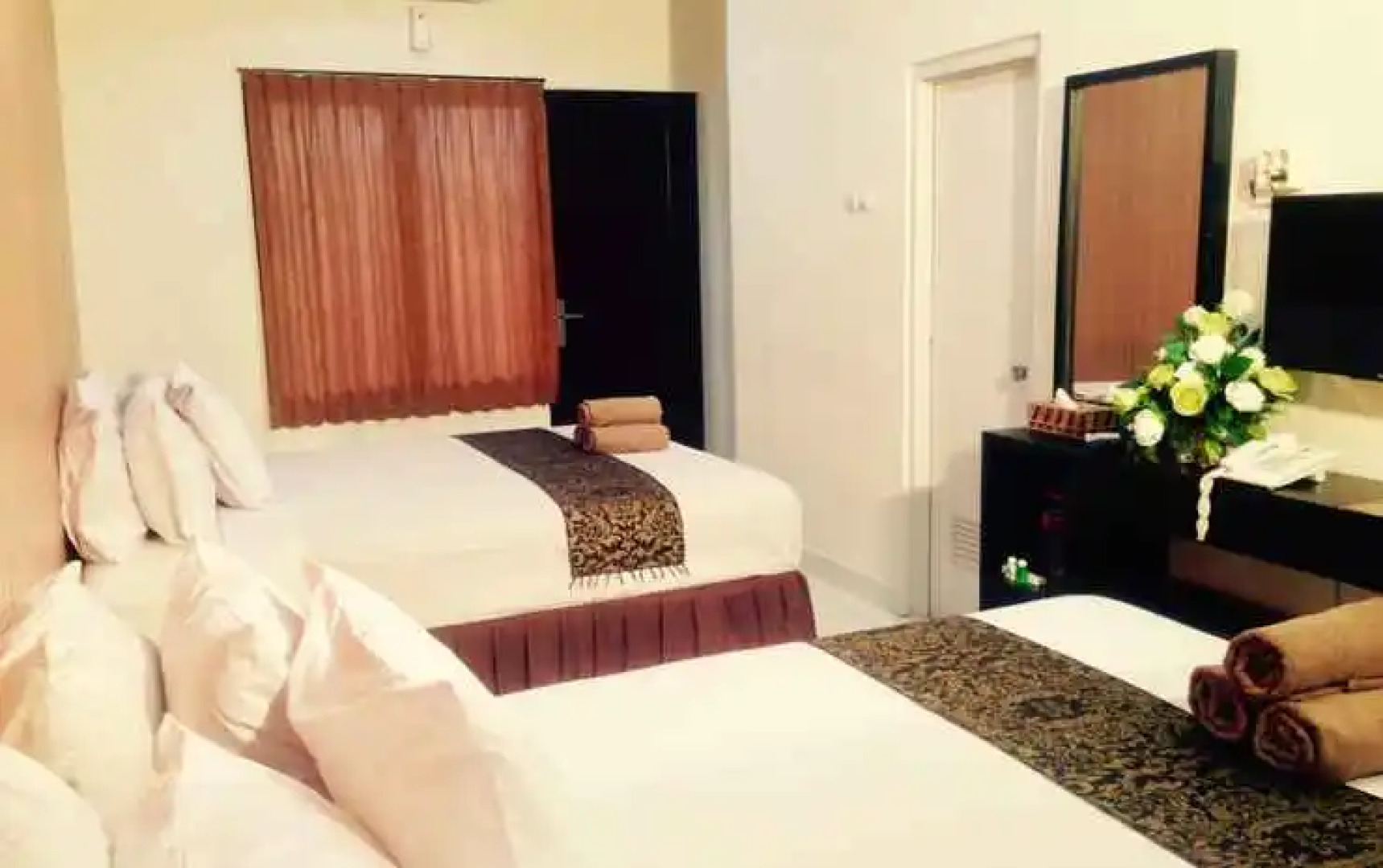 Tirta Kencana Hotel & Garden Resto