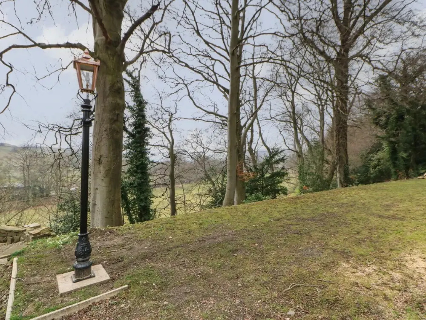 Cosy Cave Stanhope Castle