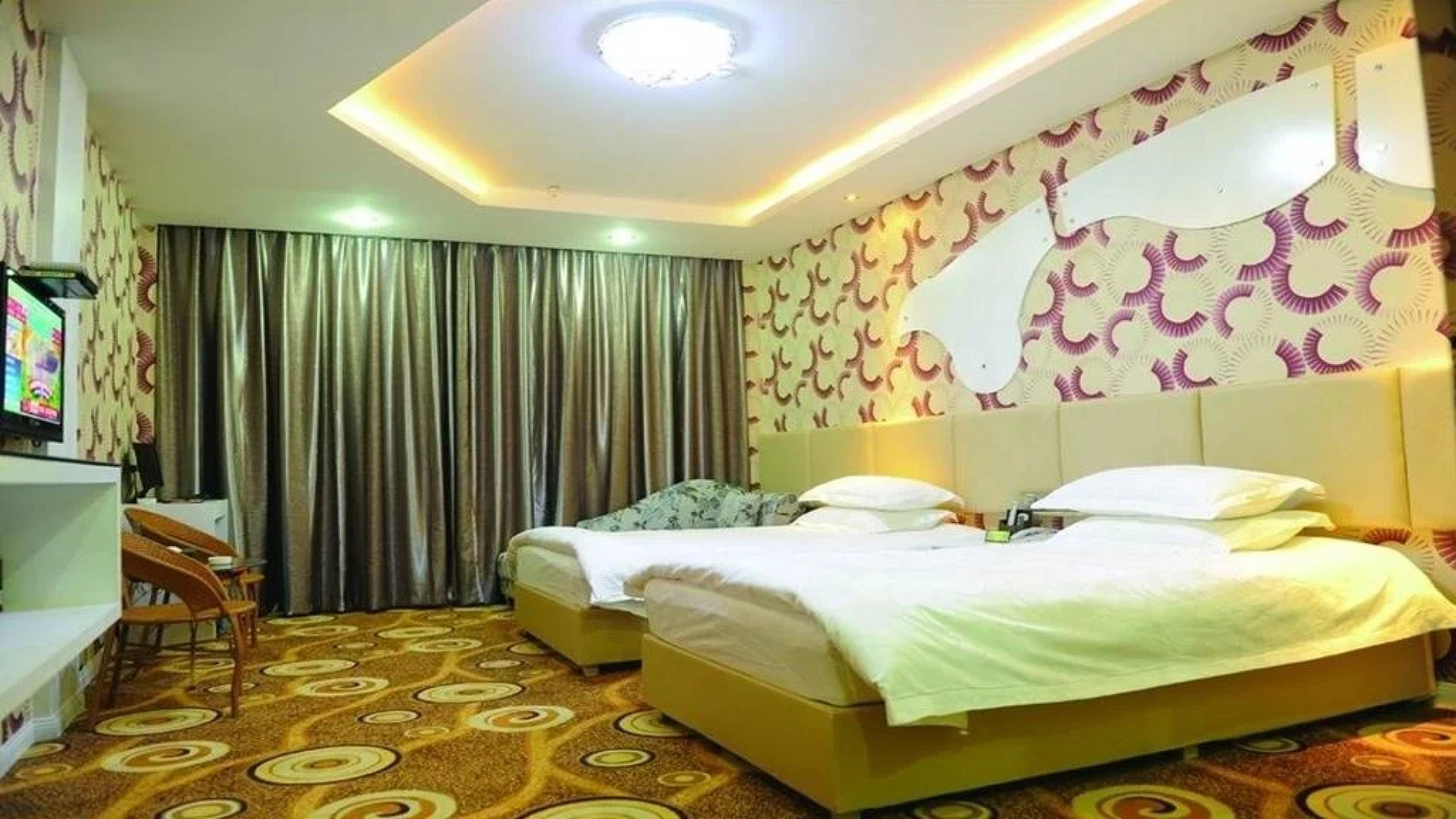 Dongyang Z Business Hotel