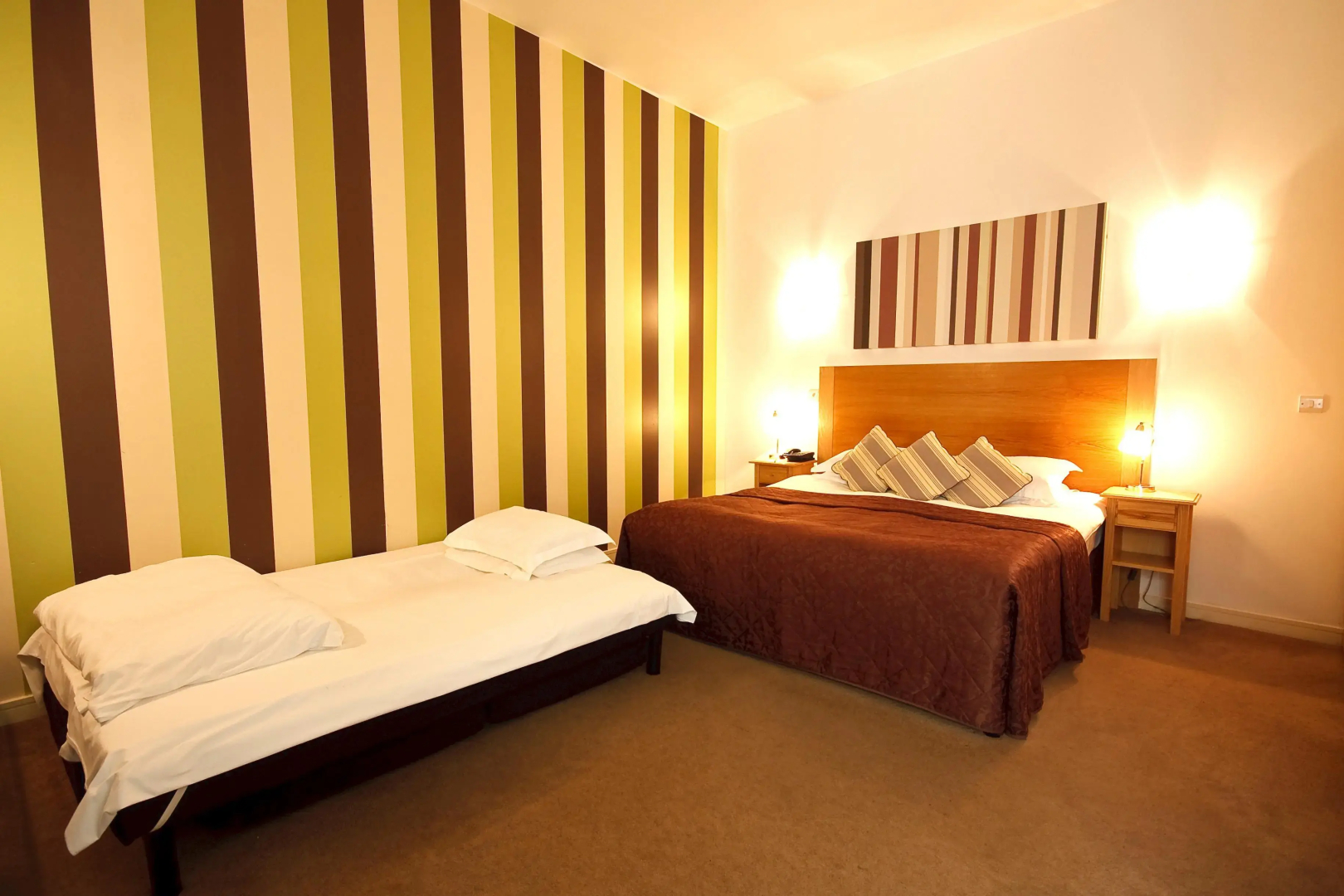 OYO The Cleveland Hotel